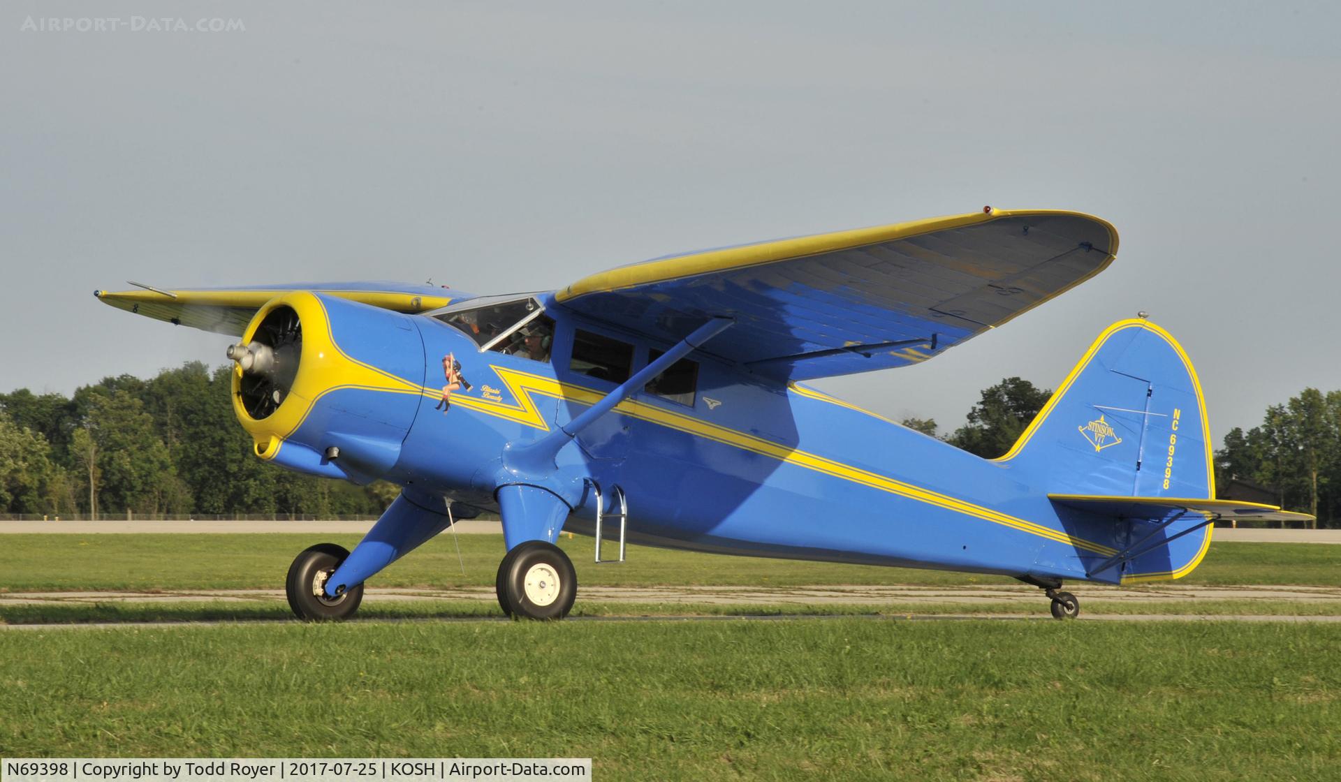 N69398, 1944 Stinson V77 Reliant C/N 77-293, Airventure 2017