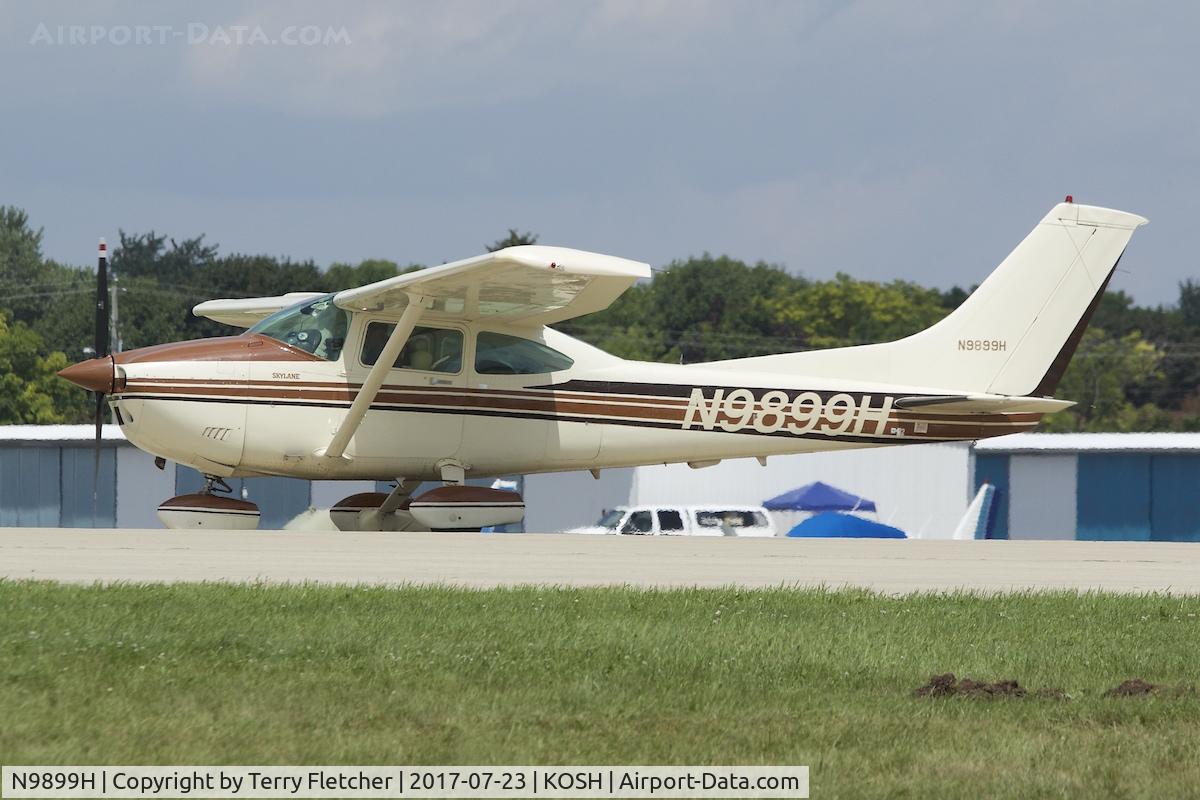 N9899H, 1981 Cessna 182R Skylane C/N 18268098, at 2017 EAA AirVenture at Oshkosh