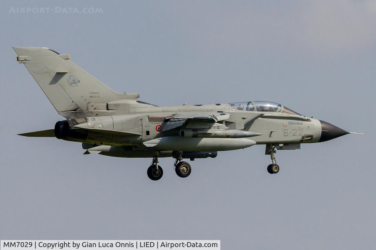 MM7029, Panavia Tornado IDS C/N 286/IS028/5038, LANDING