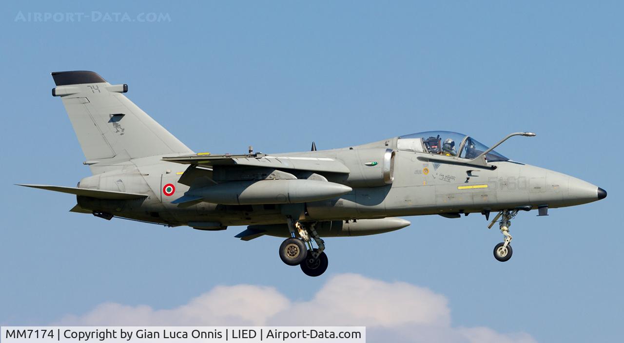 MM7174, AMX International AMX C/N IX086, LANDING