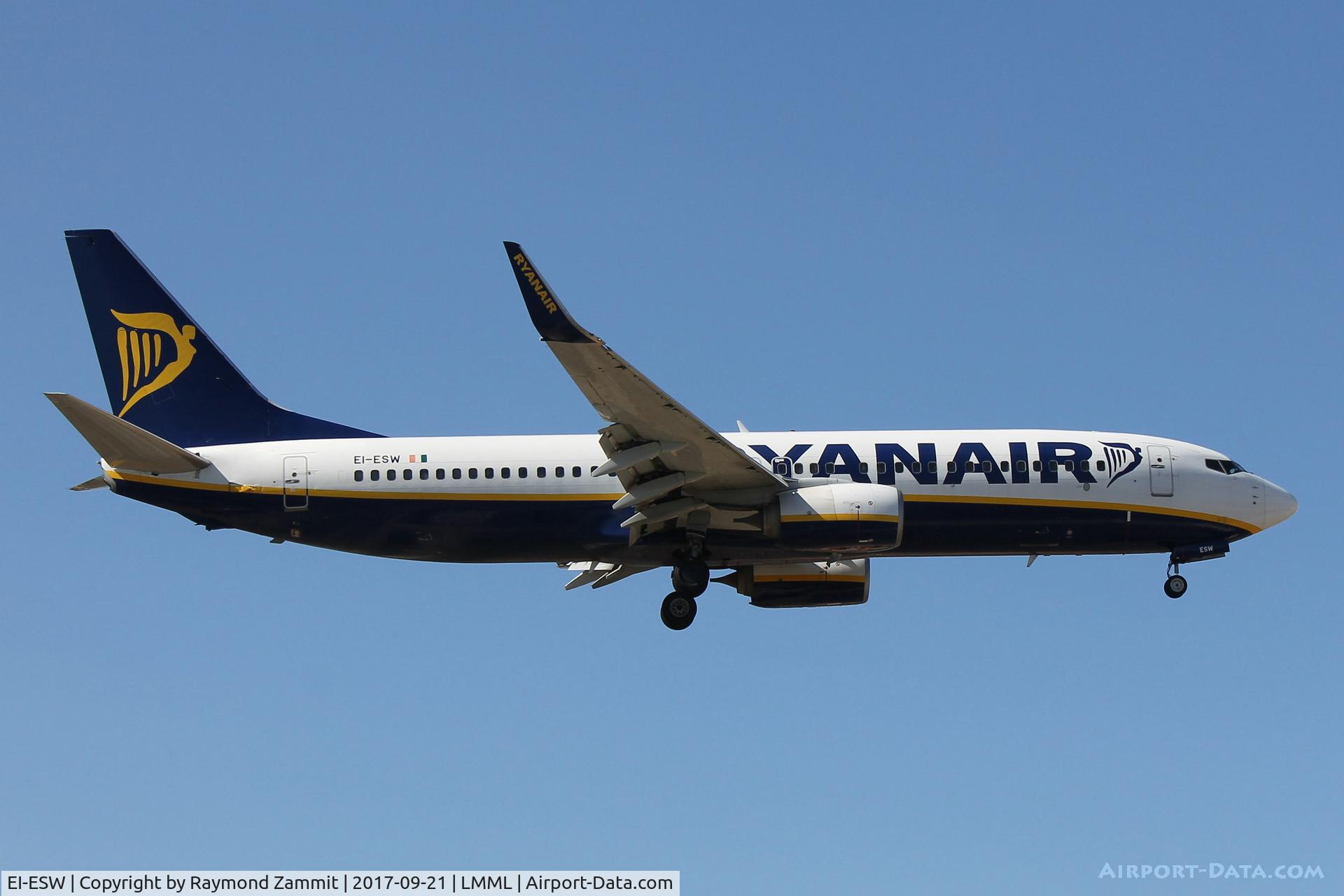EI-ESW, 2011 Boeing 737-8AS C/N 34997, B737-800 EI-ESW Ryanair