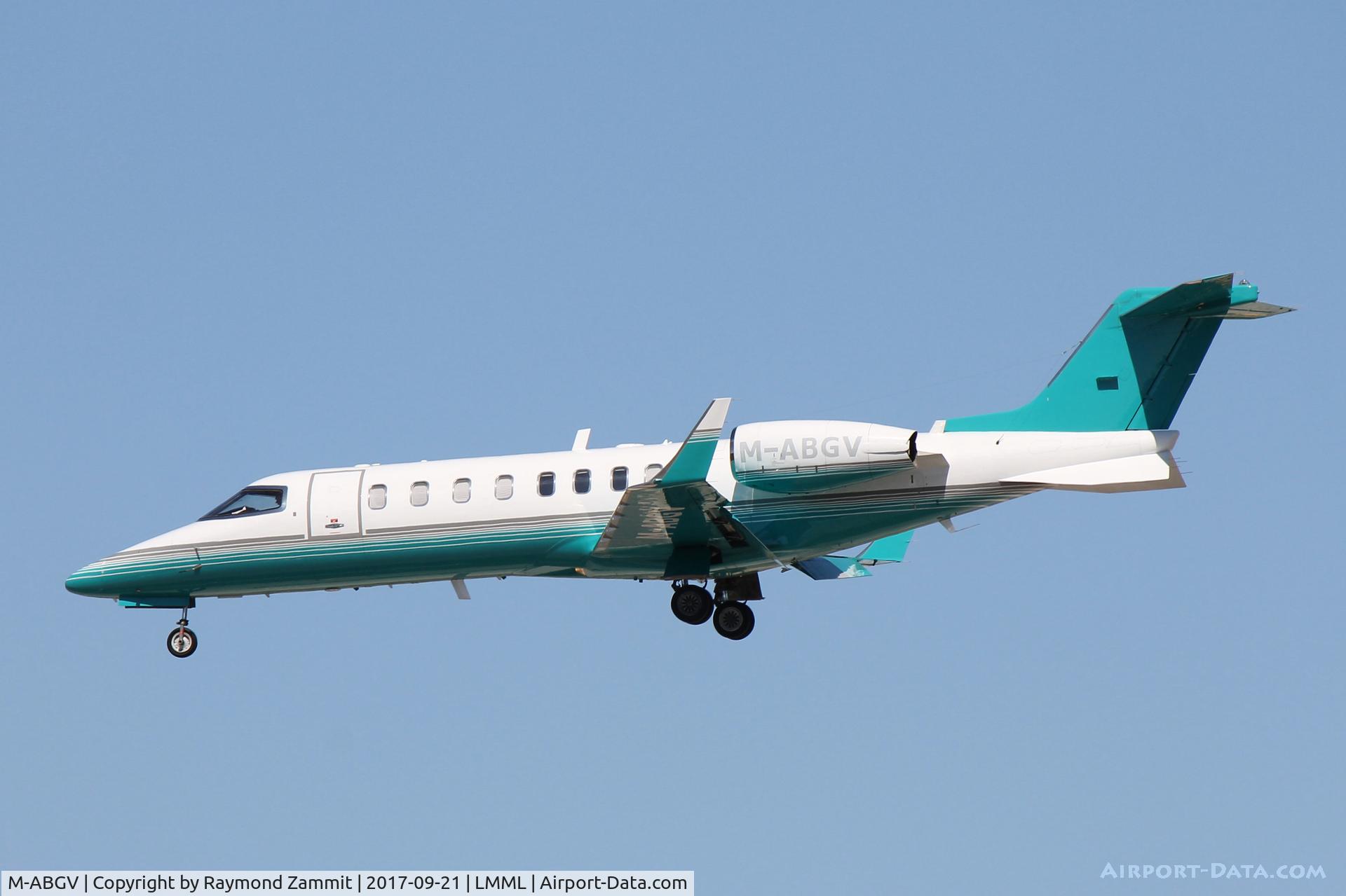 M-ABGV, 2011 Learjet 45 C/N 421, Bombardier Learjet45 M-ABVG Ryanair