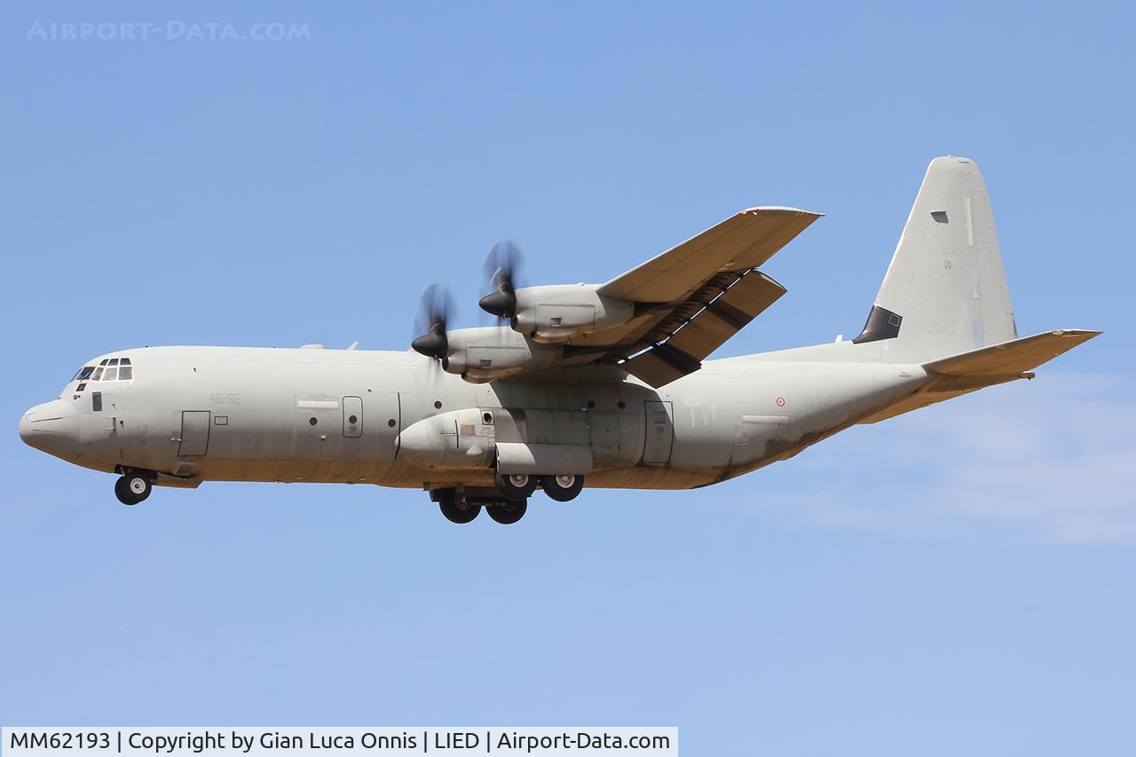 MM62193, 2003 Lockheed Martin C-130J-30 Super Hercules C/N 382-5540, LANDING