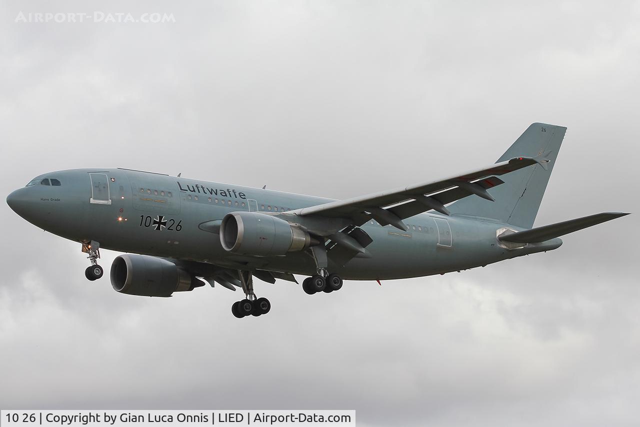 10 26, 1989 Airbus A310-304/MRTT C/N 522, LANDING