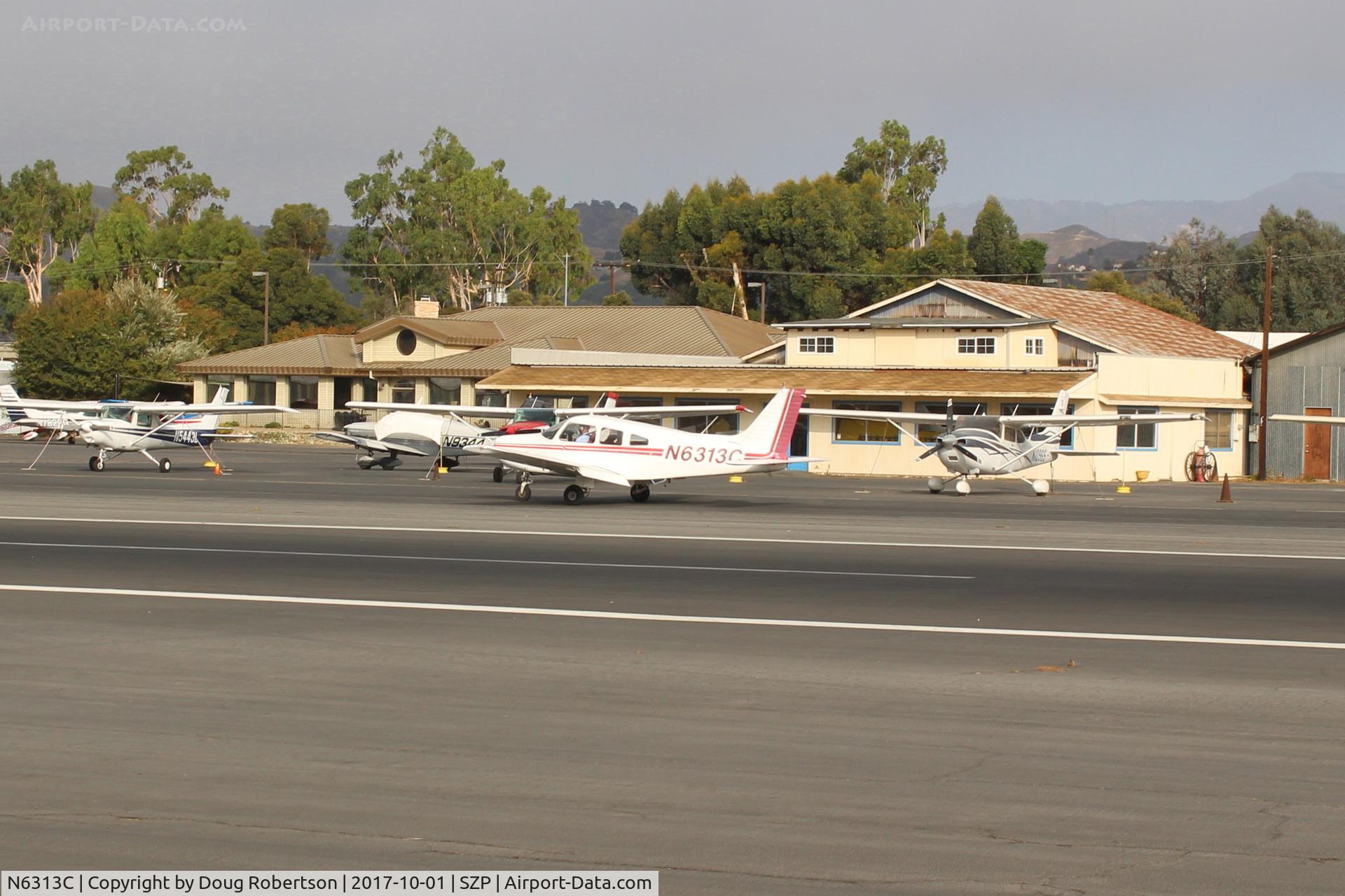 N6313C, 1978 Piper PA-28-161 Warrior II C/N 28-7816406, 1978 Piper PA-28-161 WARRIOR II, Lycoming O-320-D3G 160 Hp, taxi off the active