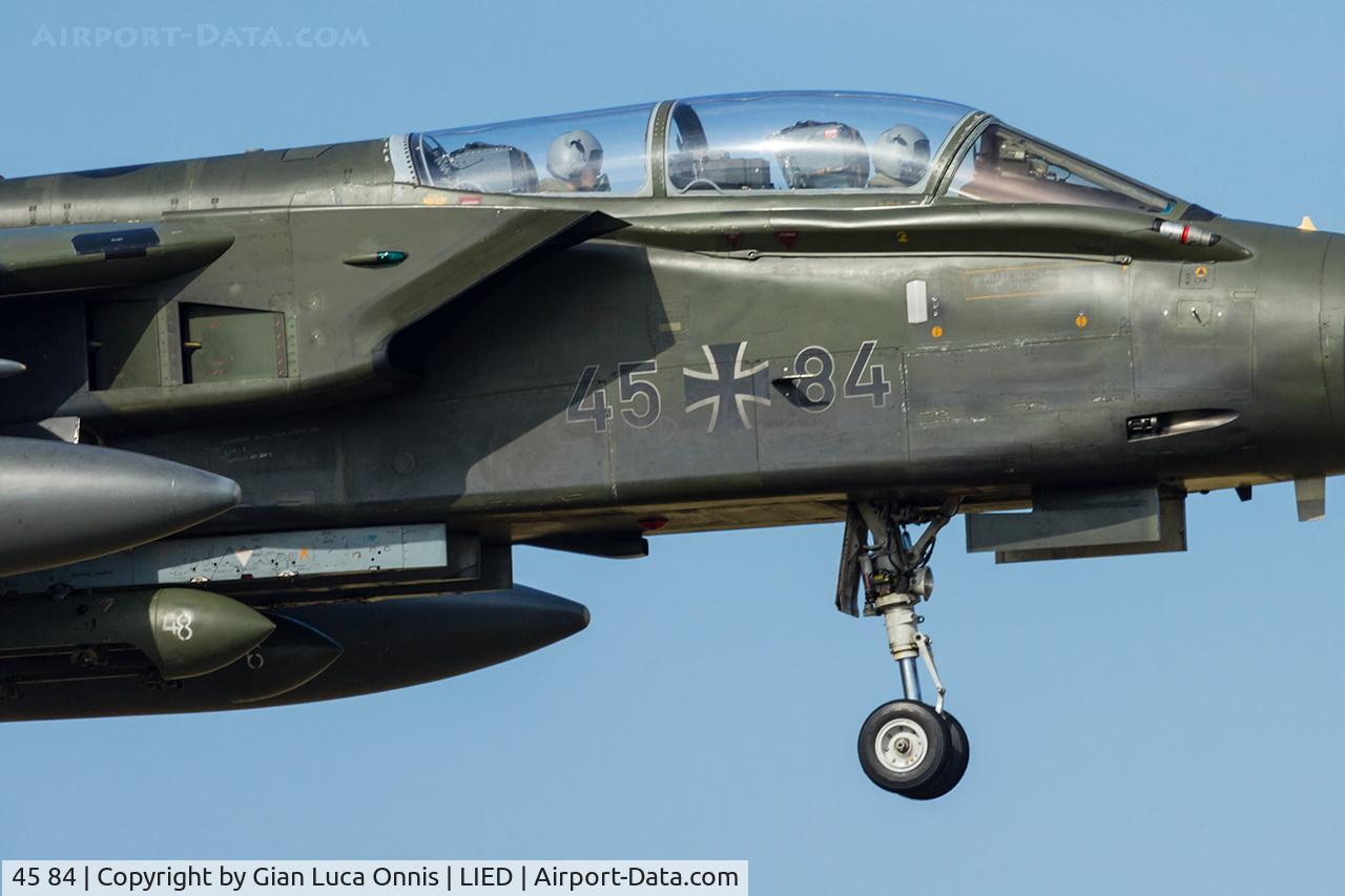 45 84, Panavia Tornado IDS C/N 706/GS225/4284, CLOSE UP