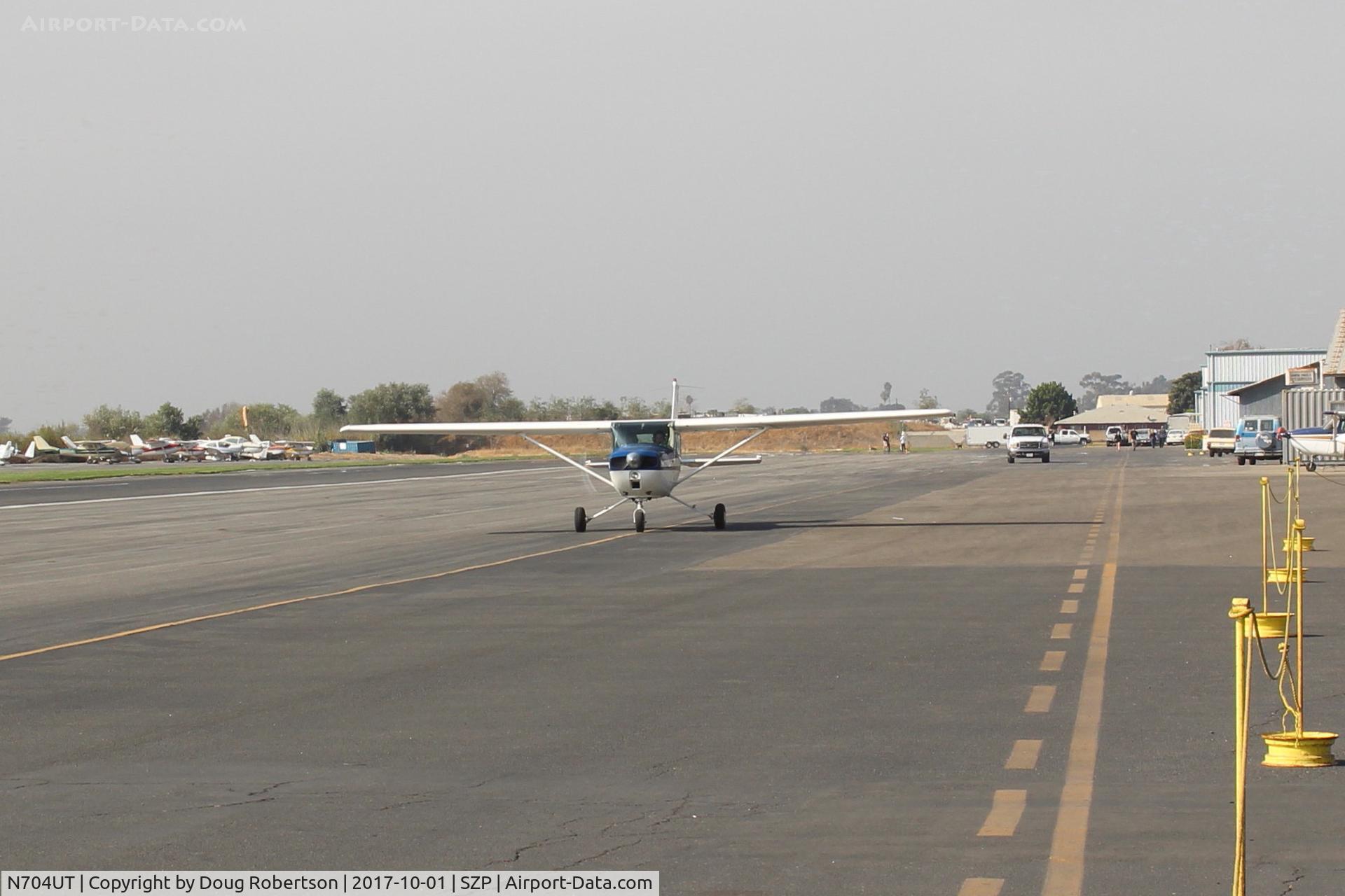N704UT, 1976 Cessna 150M C/N 15078891, 1976 Cessna 150M, Continental O-200 100 Hp, taxi back