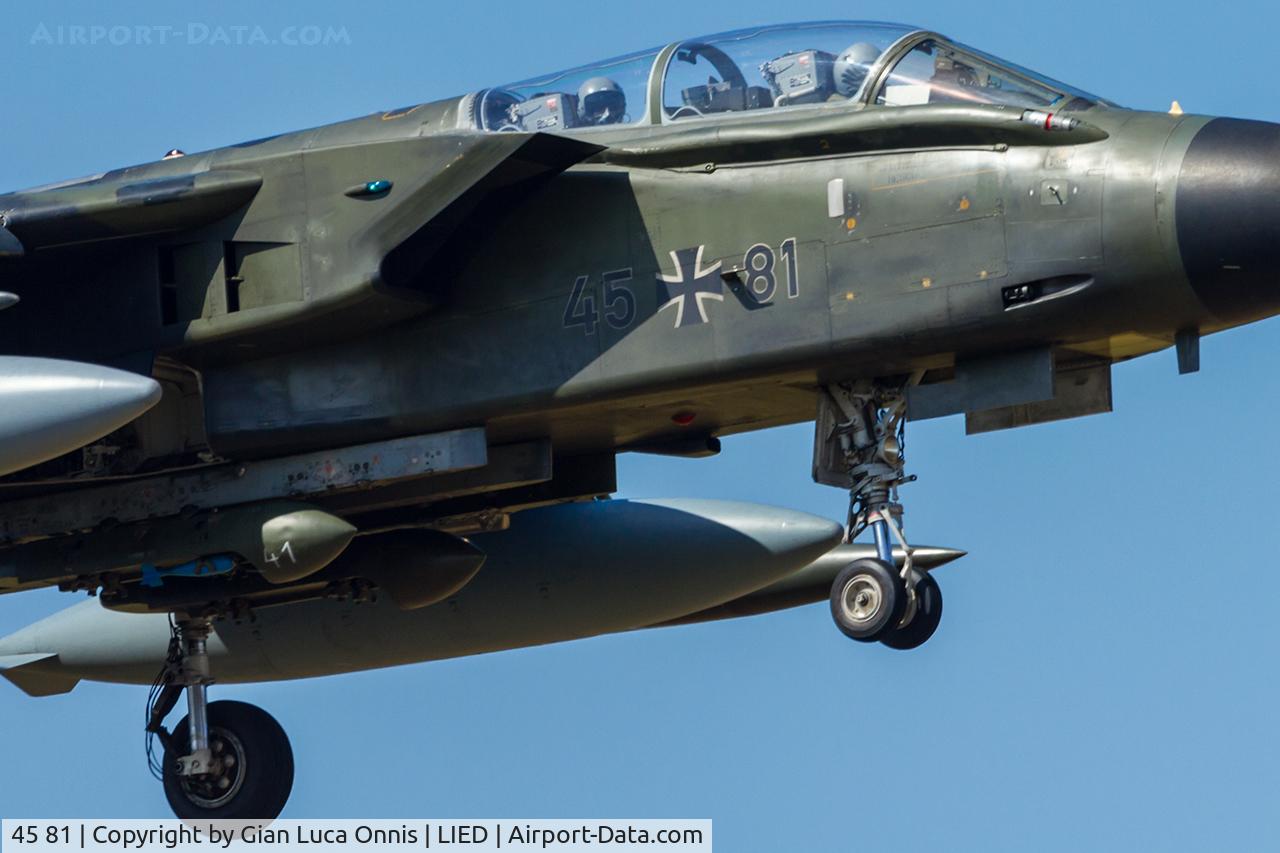 45 81, Panavia Tornado IDS C/N 698/GS222/4281, CLOSE UP