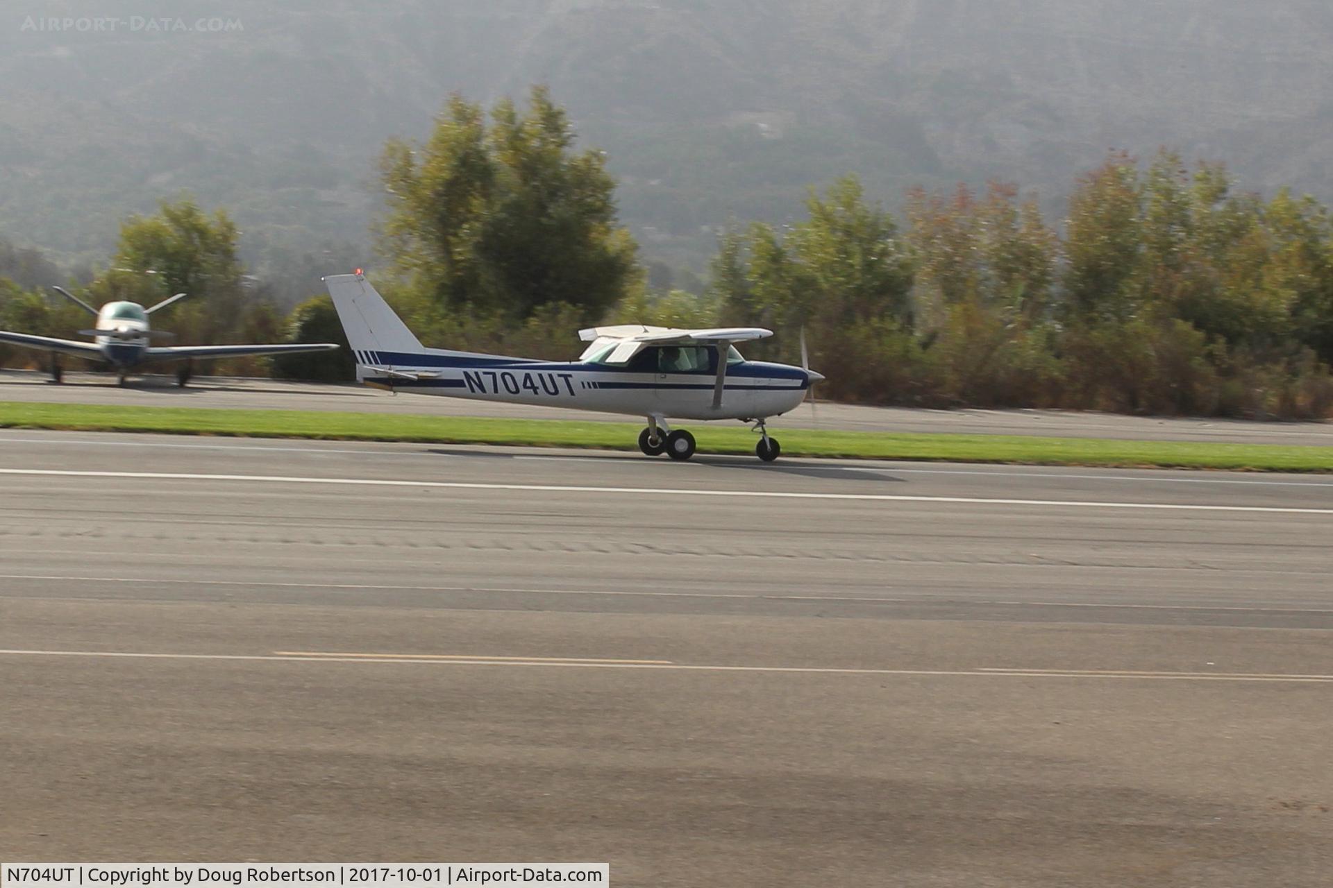 N704UT, 1976 Cessna 150M C/N 15078891, 1976 Cessna 150M, Continental O-200 100 Hp, landing roll Rwy 22