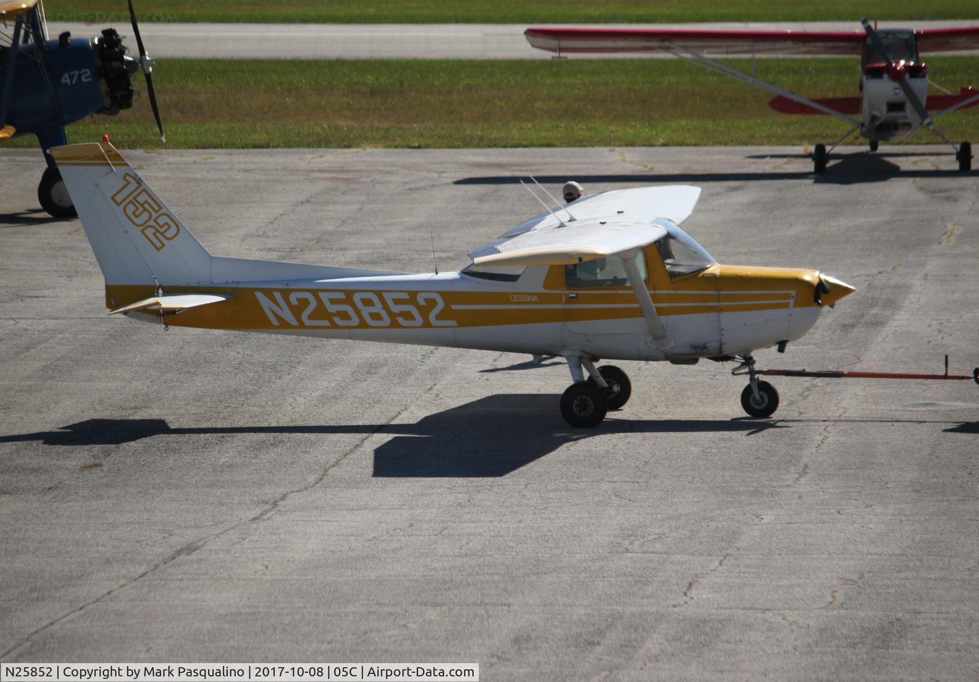 N25852, 1977 Cessna 152 C/N 15280817, Cessna 152