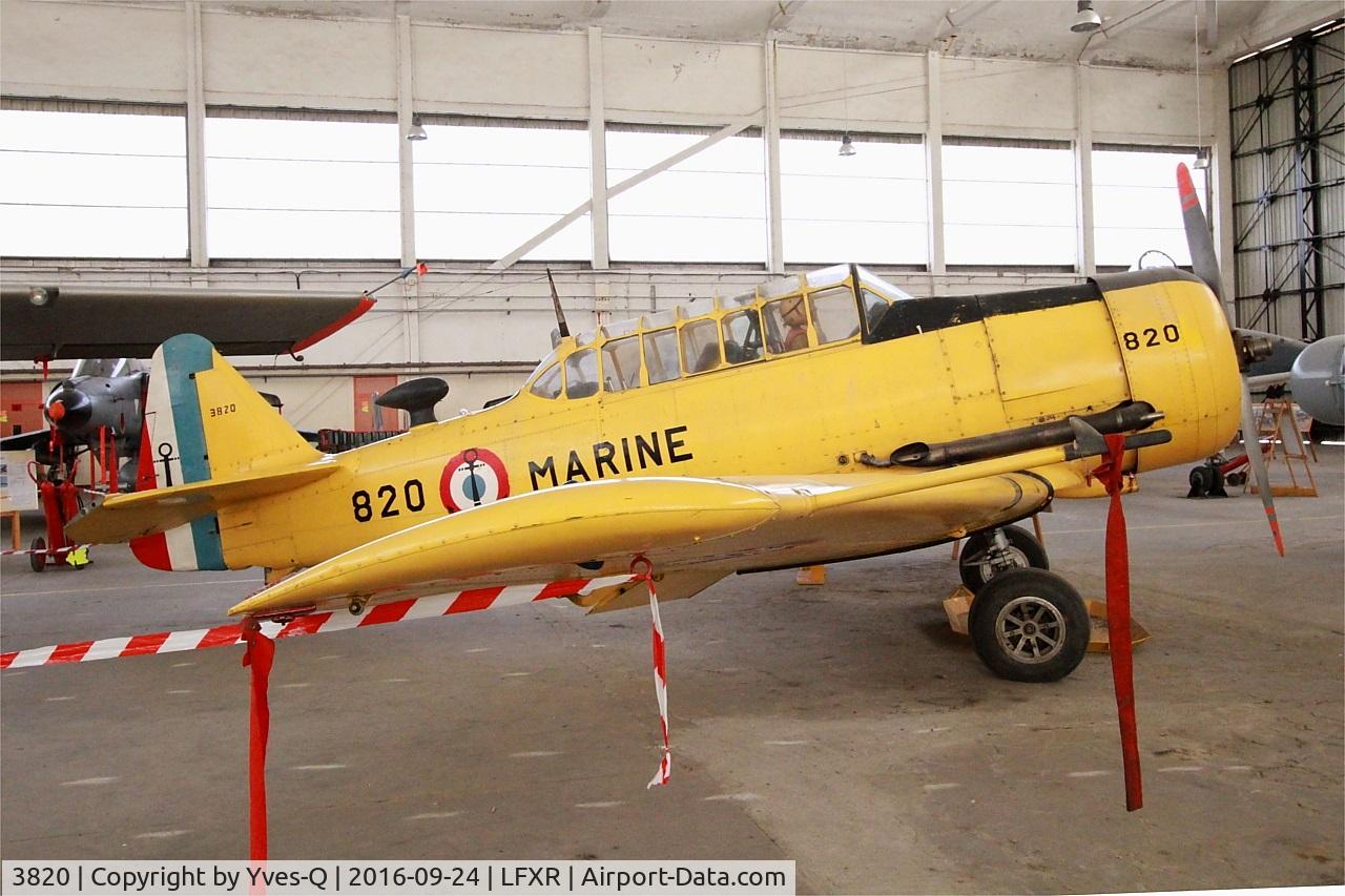 3820, 1943 North American T-6 Harvard II C/N 81-4087, North American T-6 Harvard II, Preserved at Naval Aviation Museum, Rochefort-Soubise airport (LFXR)