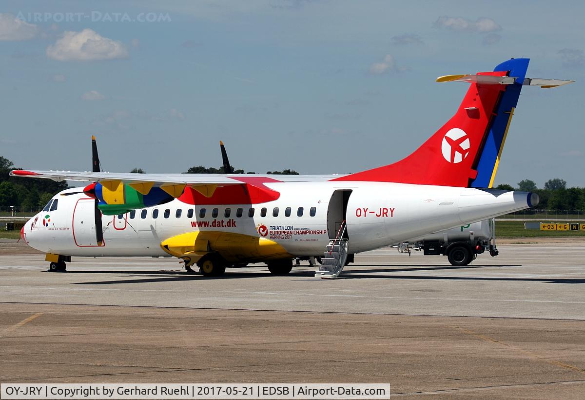 OY-JRY, 1987 ATR 42-320 C/N 063, the Football Team from Hannover 96 arrival for a game in SV Sandhausen
