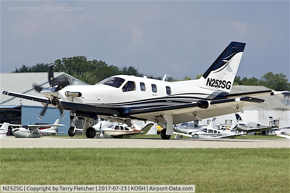 N252SG, 2009 Socata TBM-700 C/N 520, At 2017 EAA AirVenture at Oshkosh