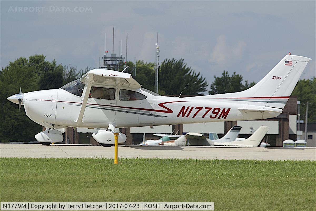 N1779M, 1975 Cessna 182P Skylane C/N 18264439, At 2017 EAA AirVenture at Oshkosh