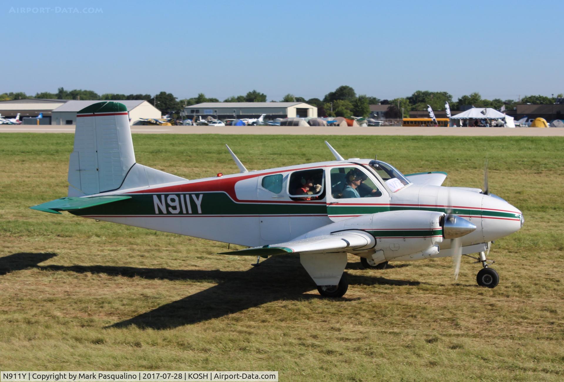 N911Y, 1959 Beech 95 C/N TD-182, Beech 95
