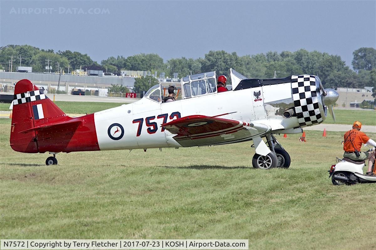 N7572, 1941 North American AT-6D Texan C/N 41-34018, At 2017 EAA AirVenture at Oshkosh