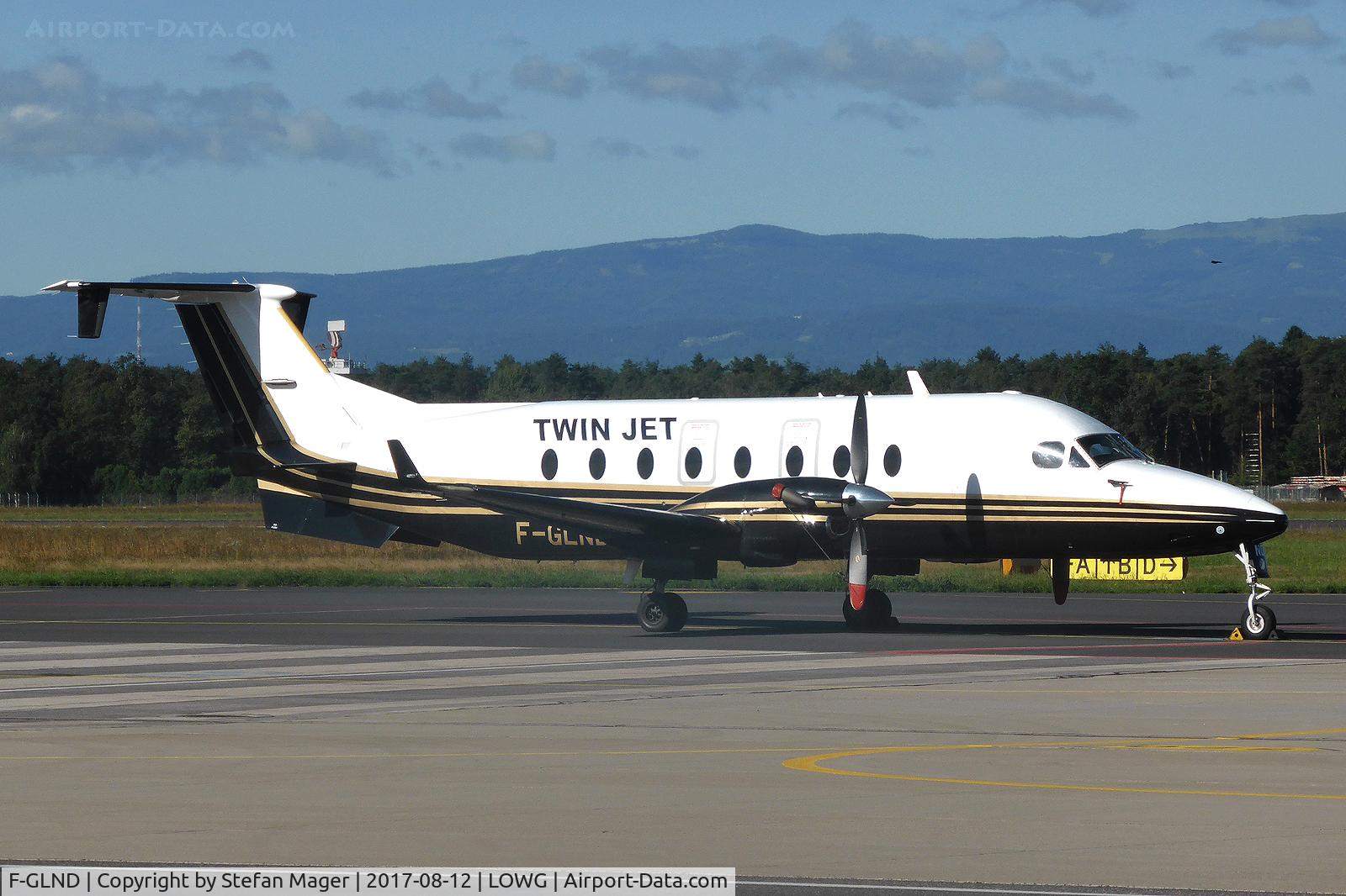 F-GLND, 1996 Beech 1900D C/N UE-196, Twin Jet Beech 1900D @GRZ
