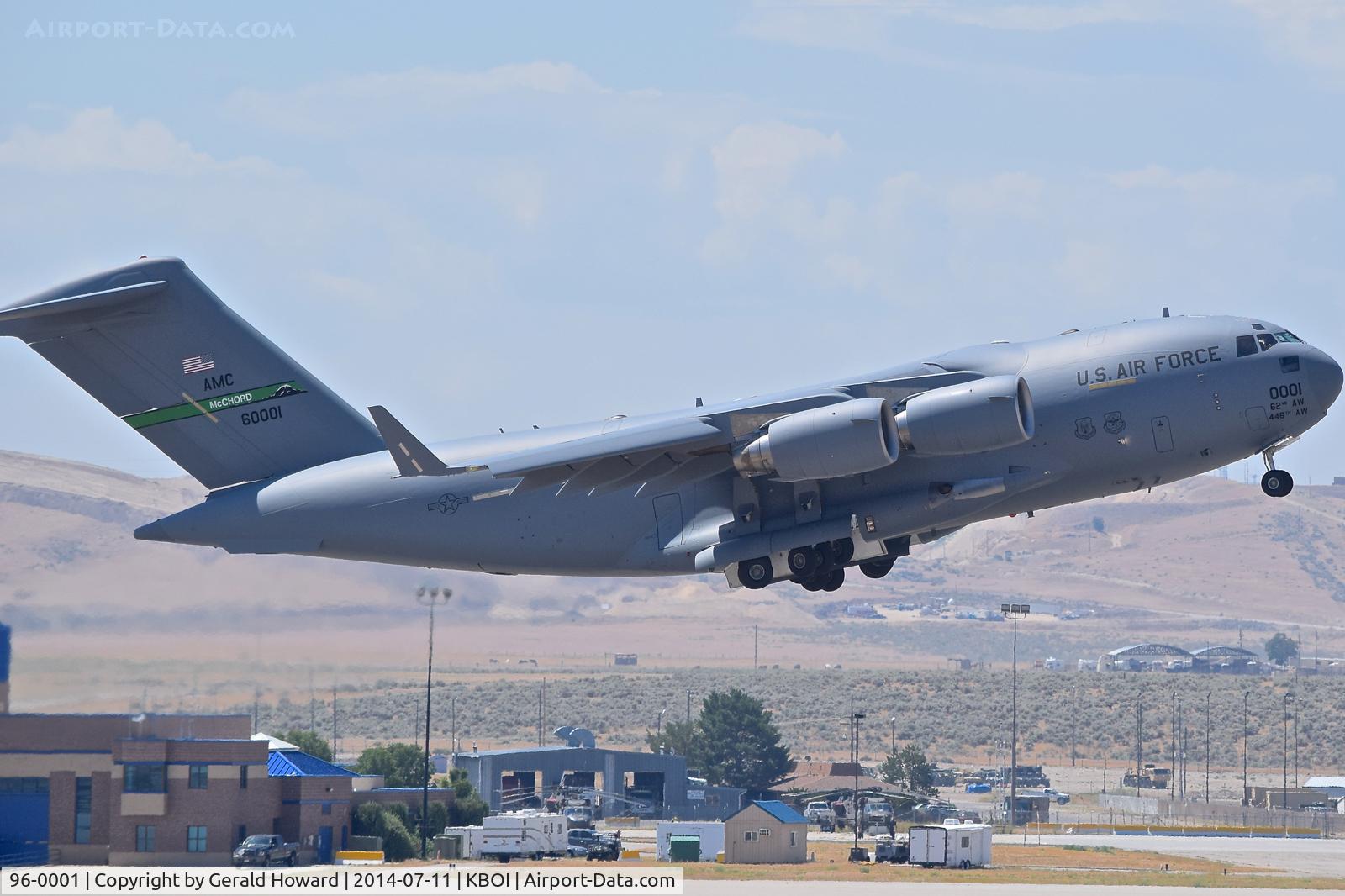 96-0001, 1996 McDonnell Douglas C-17A Globemaster III C/N P-33, Departing RWY 28L.  62nd AW (446th AW) McChord AFB, WA