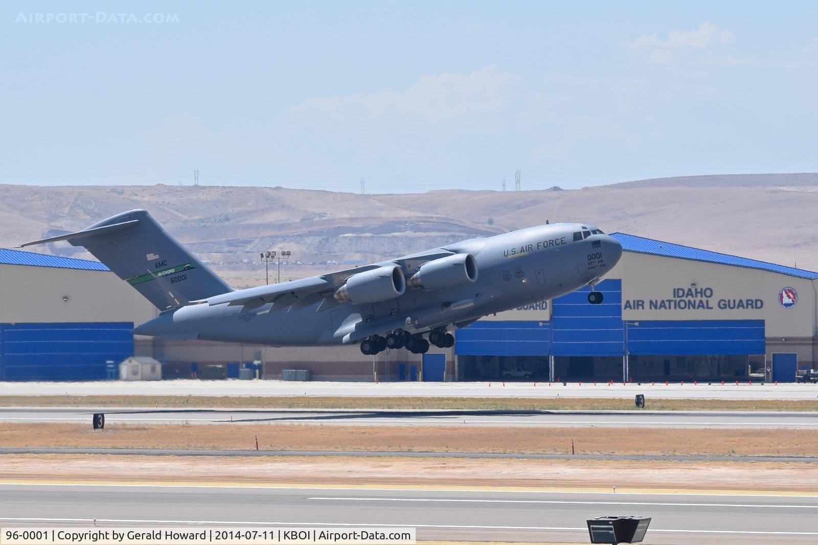 96-0001, 1996 McDonnell Douglas C-17A Globemaster III C/N P-33, Climb out from RWY 28R.  62nd AW (446th AW) McChord AFB, WA