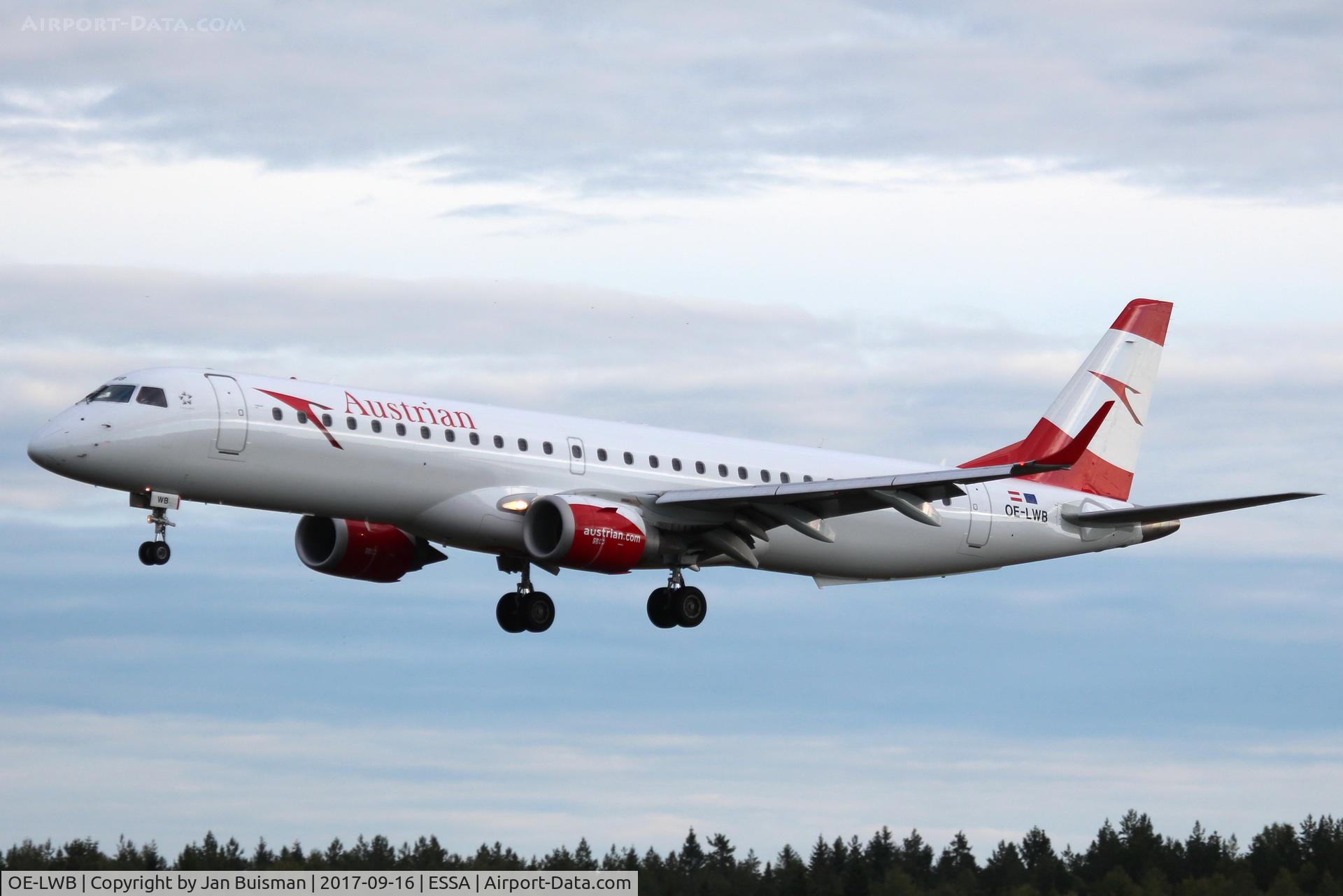 OE-LWB, 2009 Embraer 195LR (ERJ-190-200LR) C/N 19000324, Austrian