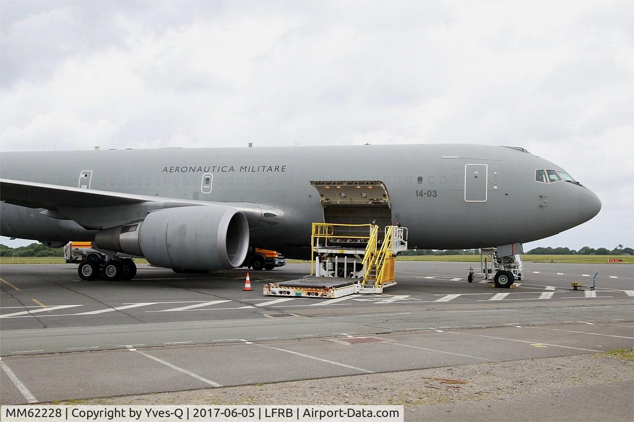 MM62228, 2006 Boeing KC-767A C/N 33688, Boeing KC-767A, parking area, Brest-Bretagne airport (LFRB)