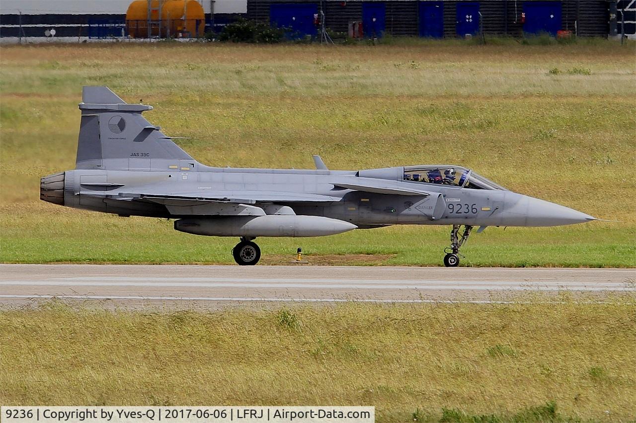 9236, Saab JAS-39C Gripen C/N 39236, Saab JAS-39C Gripen, Taxiing to flight line, Landivisiau Naval Air Base (LFRJ) Tiger Meet 2017