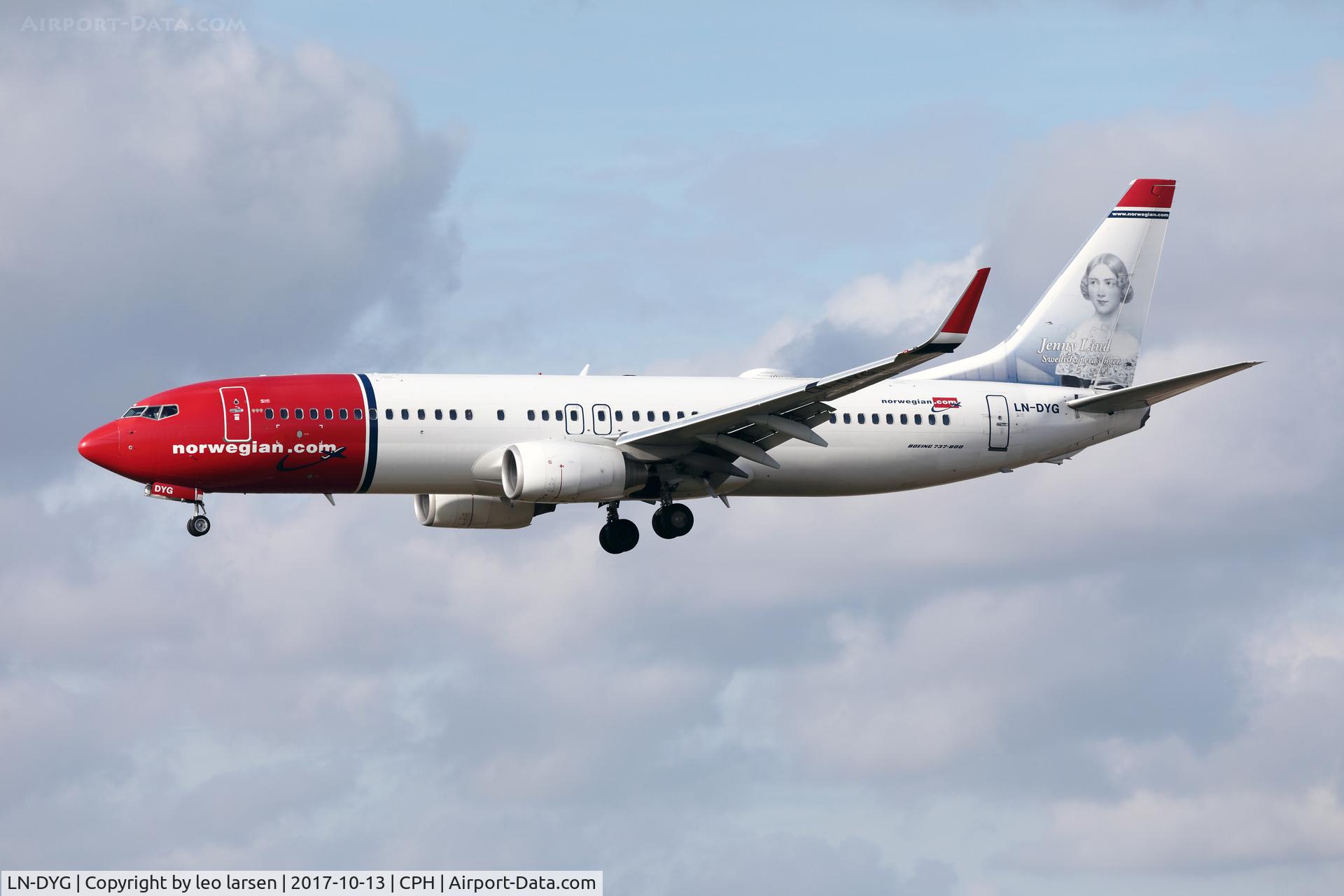 LN-DYG, 2010 Boeing 737-8JP C/N 39165, Copenhagen 13.10.2017. 