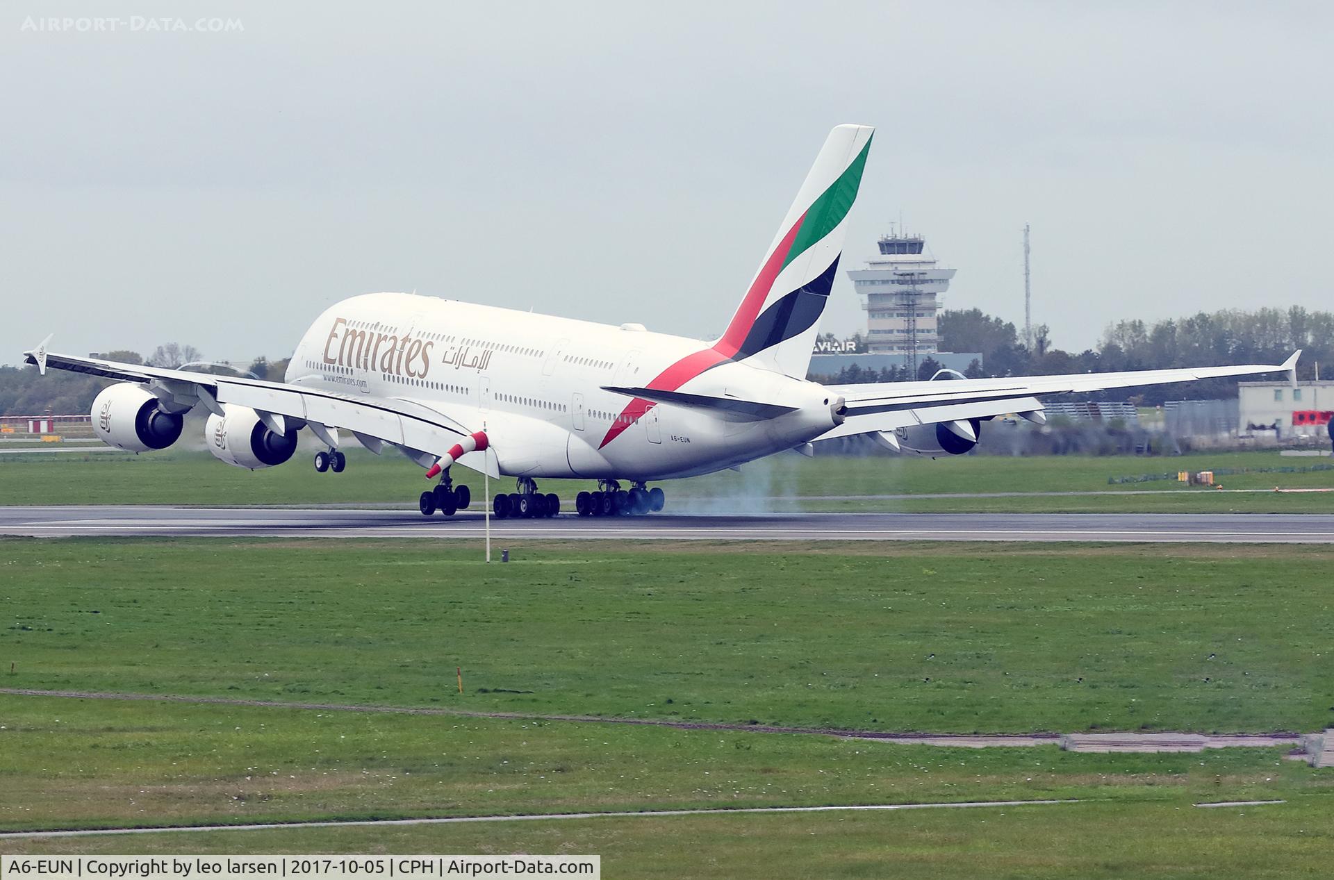 A6-EUN, 2016 Airbus A380-842 C/N 226, Touchdown  Copenhagen R-22L 5.10.2017