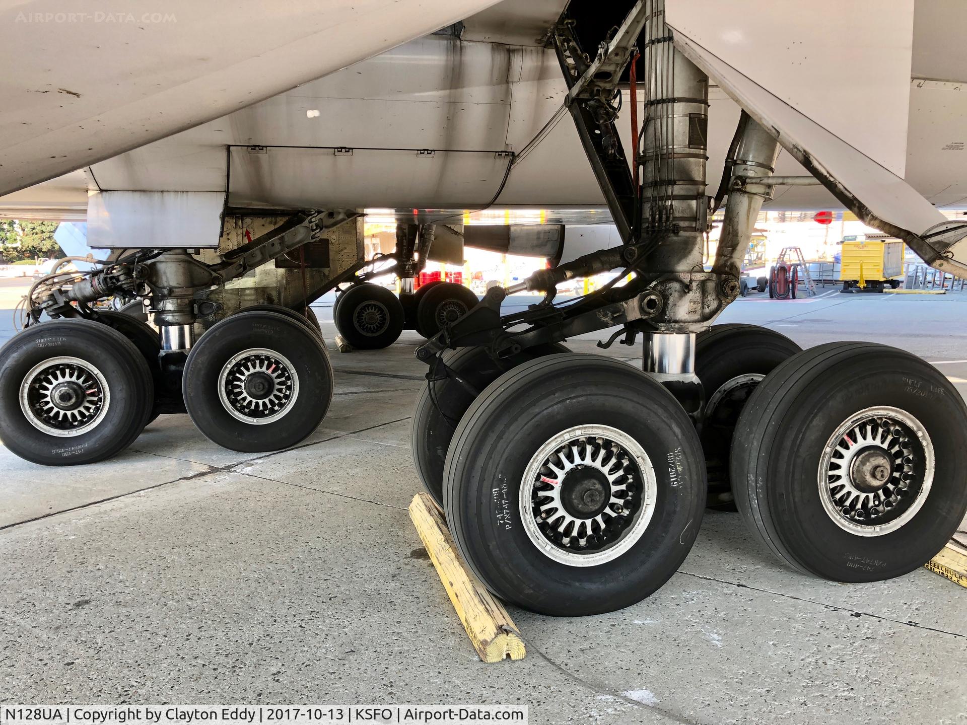 N128UA, 2000 Boeing 747-422 C/N 30023, SFO 2017.