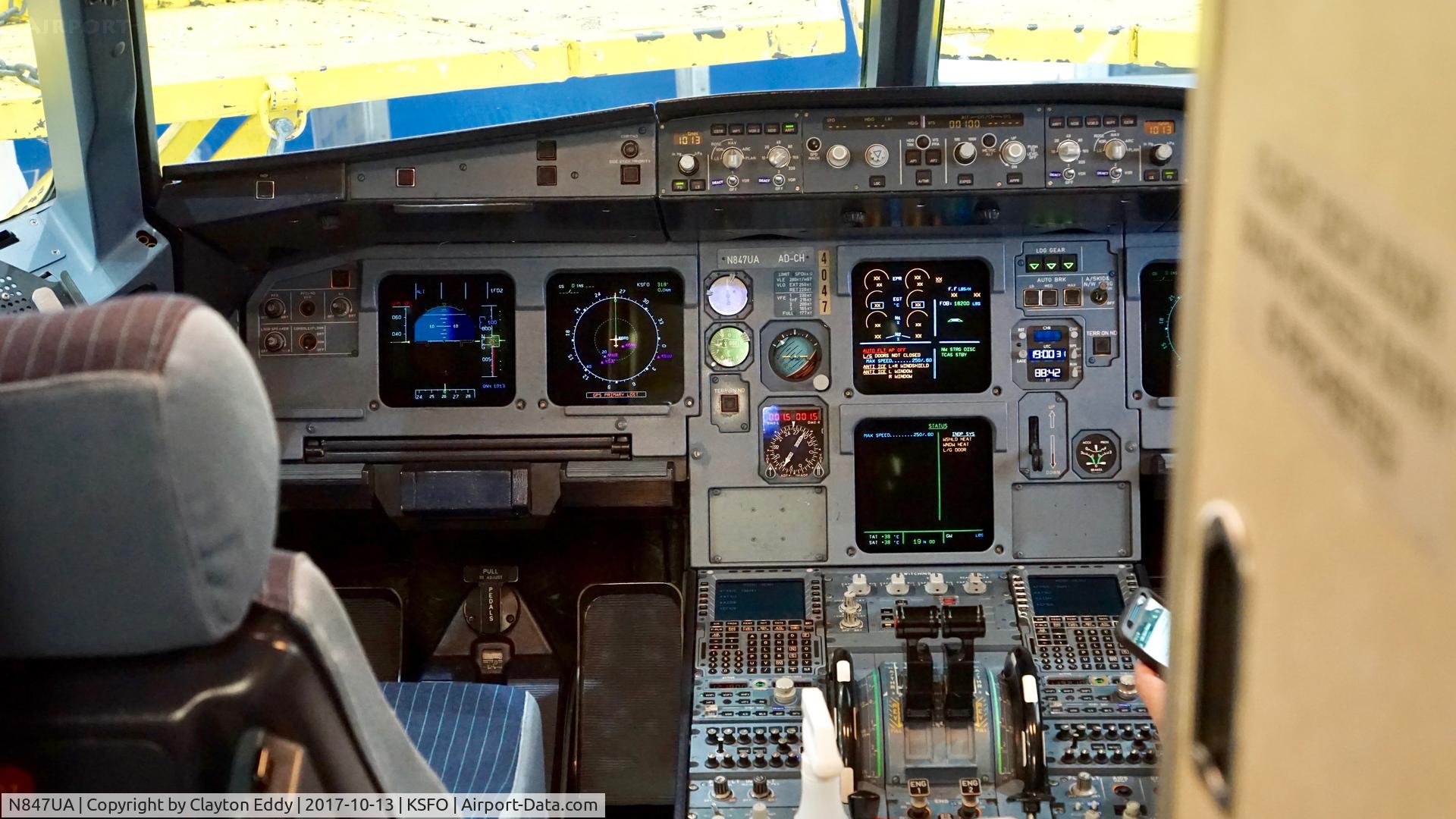 N847UA, 2001 Airbus A319-131 C/N 1627, SFO 2017.
