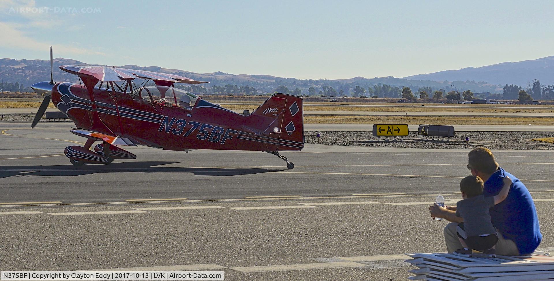 N375BF, 2005 Aviat Pitts S-2C Special C/N 6071, Livermore Airshow California. 2017.
