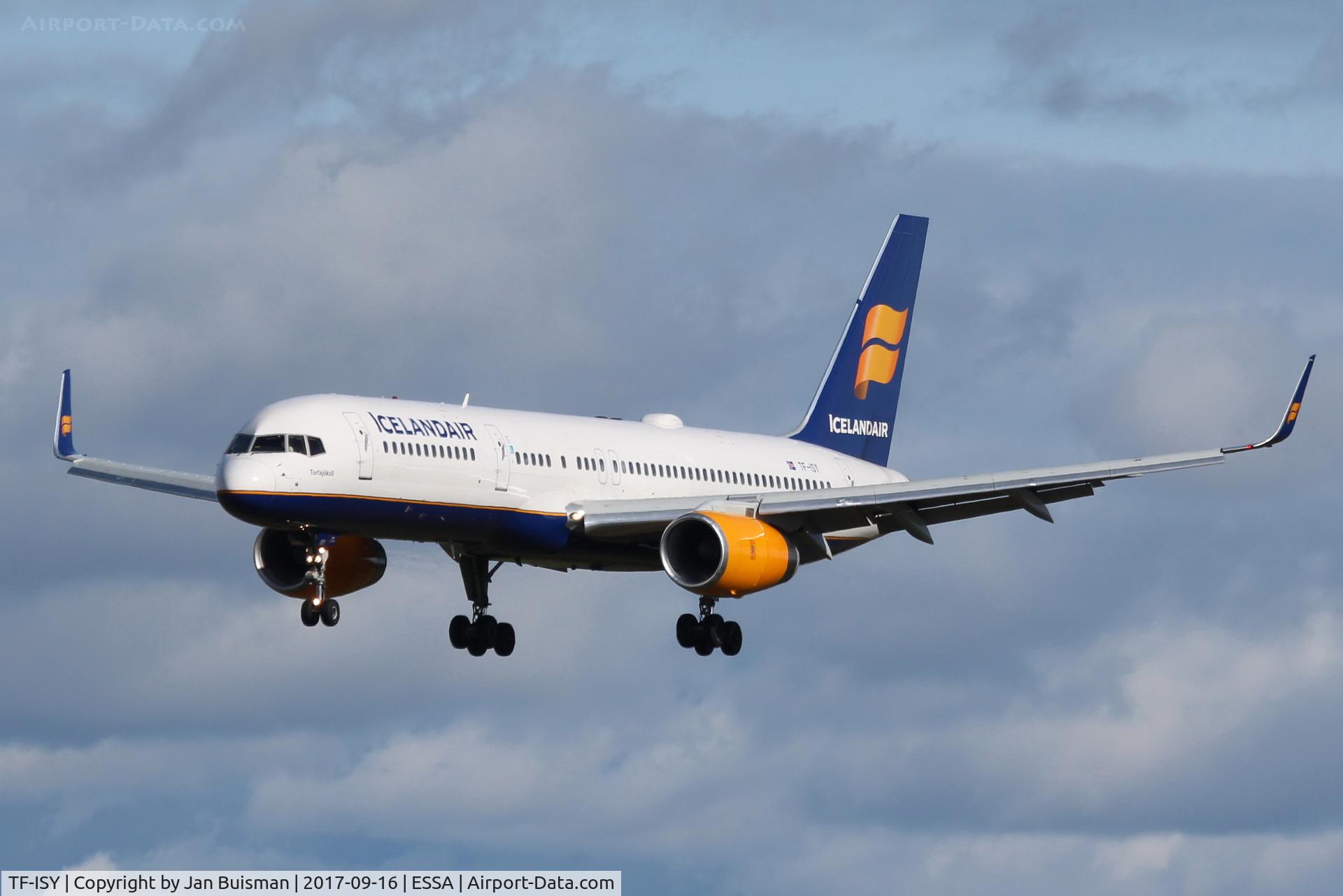 TF-ISY, 1991 Boeing 757-223 C/N 24594, Icelandair