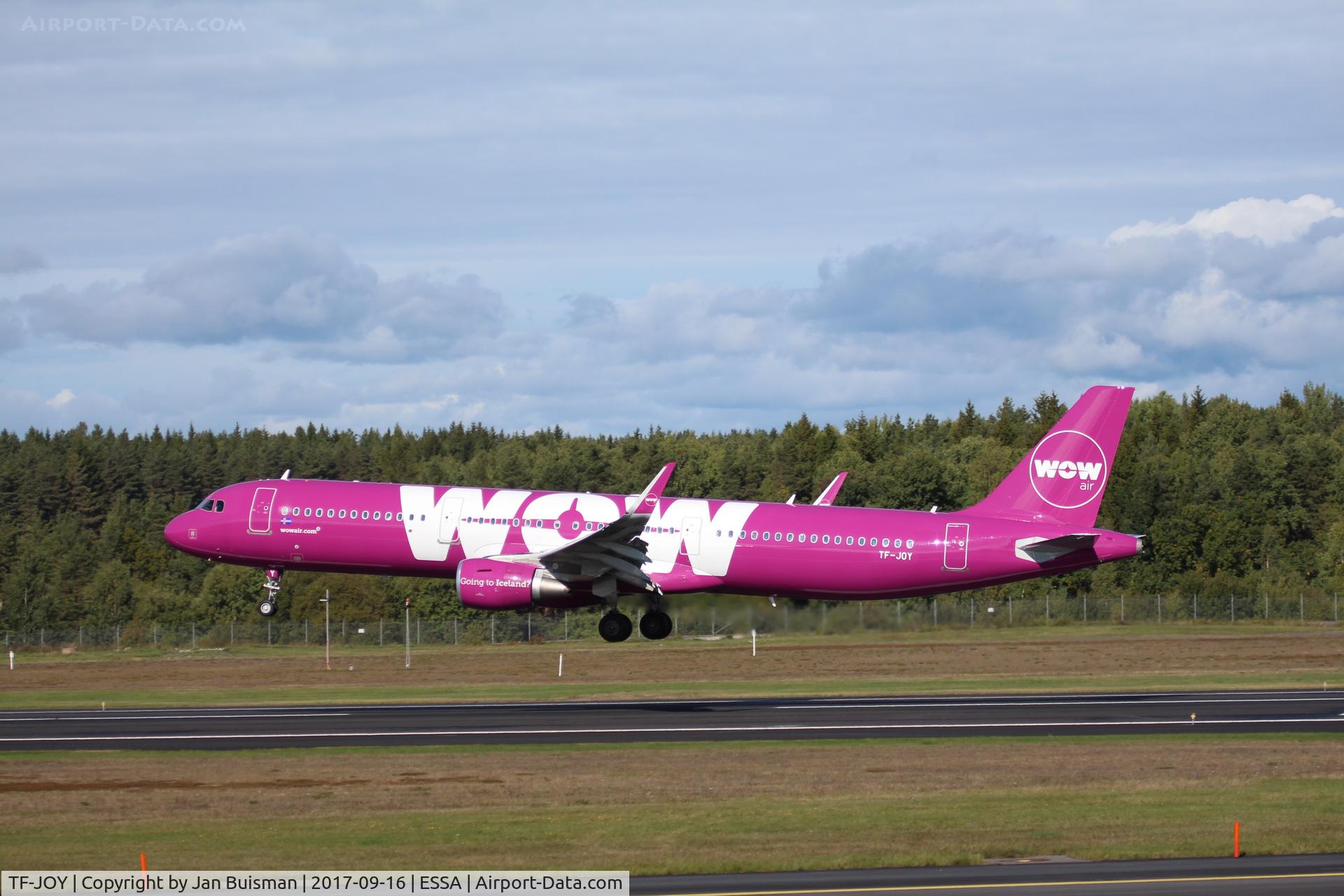 TF-JOY, 2016 Airbus A321-211 C/N 7433, WOW Air
