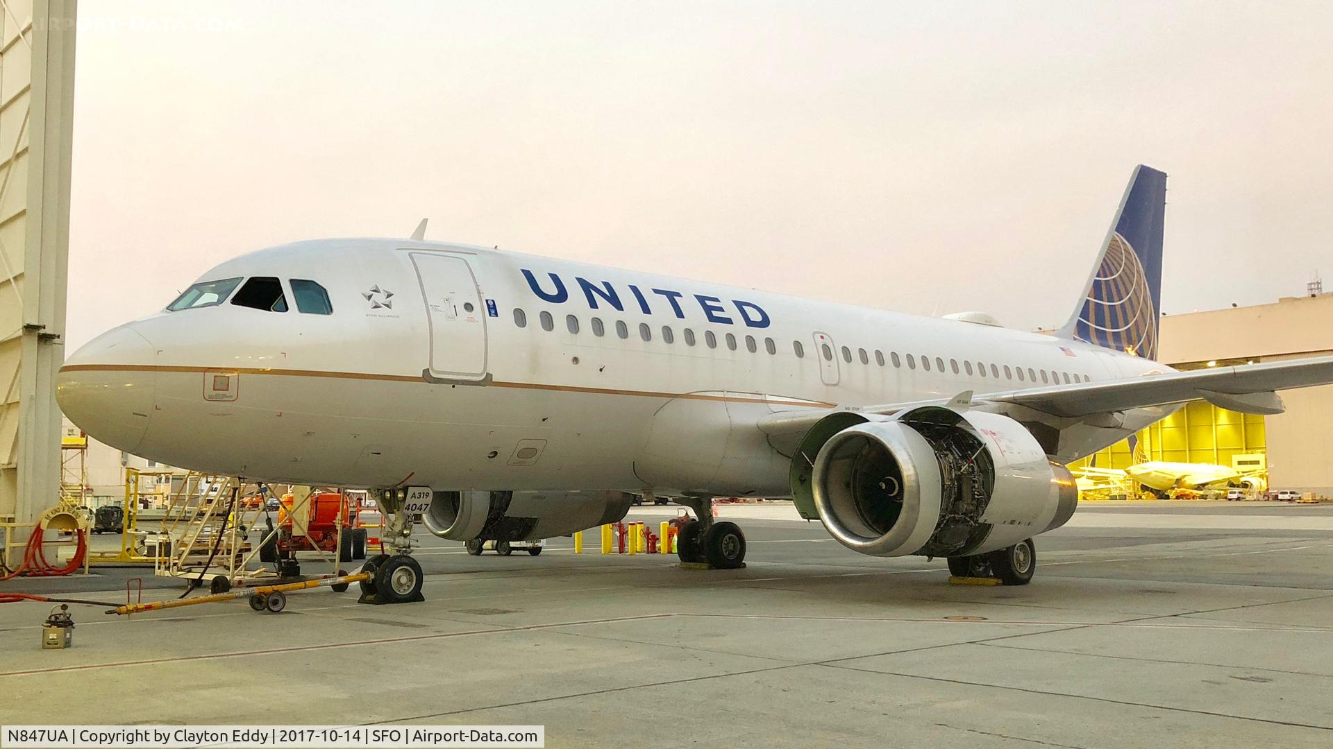N847UA, 2001 Airbus A319-131 C/N 1627, SFO 2017.
