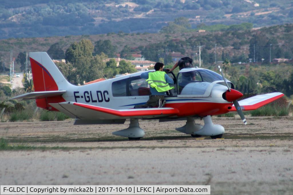 F-GLDC, Robin DR-400-120 C/N 2082, Parked