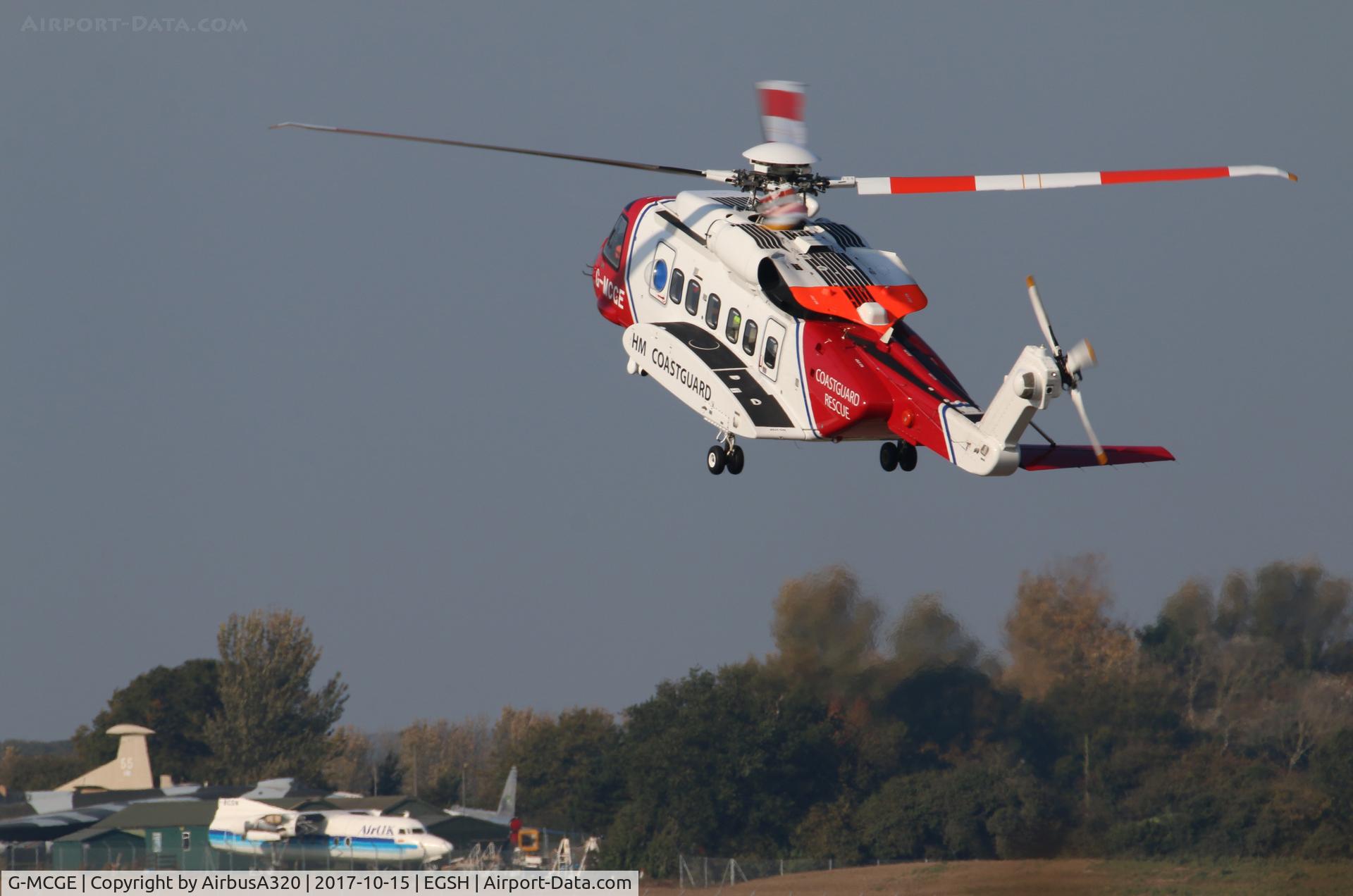 G-MCGE, 2014 Sikorsky S-92A C/N 920214, Nice steep landing on 09 on a sunny day