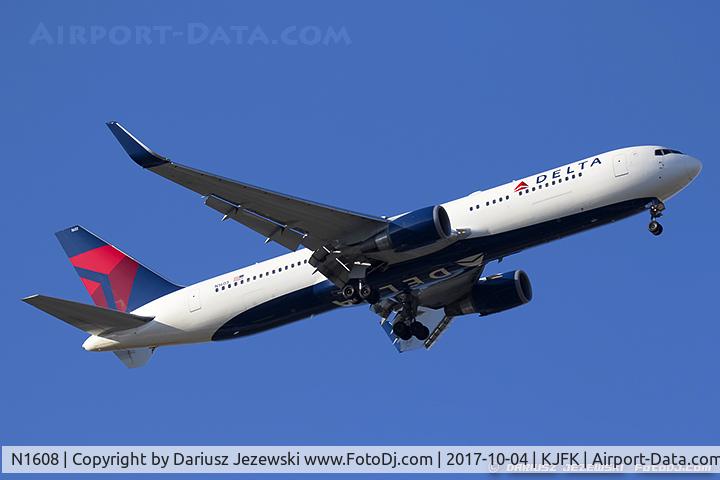N1608, 2000 Boeing 767-332 C/N 30573, Boeing 767-332/ER - Delta Air Lines  C/N 30573, N1608