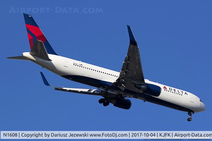 N1608, 2000 Boeing 767-332 C/N 30573, Boeing 767-332/ER - Delta Air Lines  C/N 30573, N1608