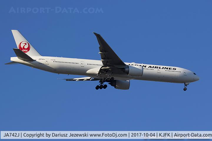 JA742J, 2009 Boeing 777-346/ER C/N 36129, Boeing 777-346/ER - Japan Airlines - JAL  C/N 36129, JA742J