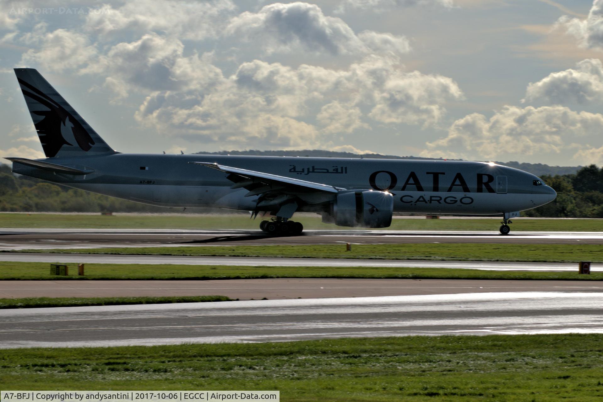 A7-BFJ, 2016 Boeing 777-FDZ C/N 62085, taxing in