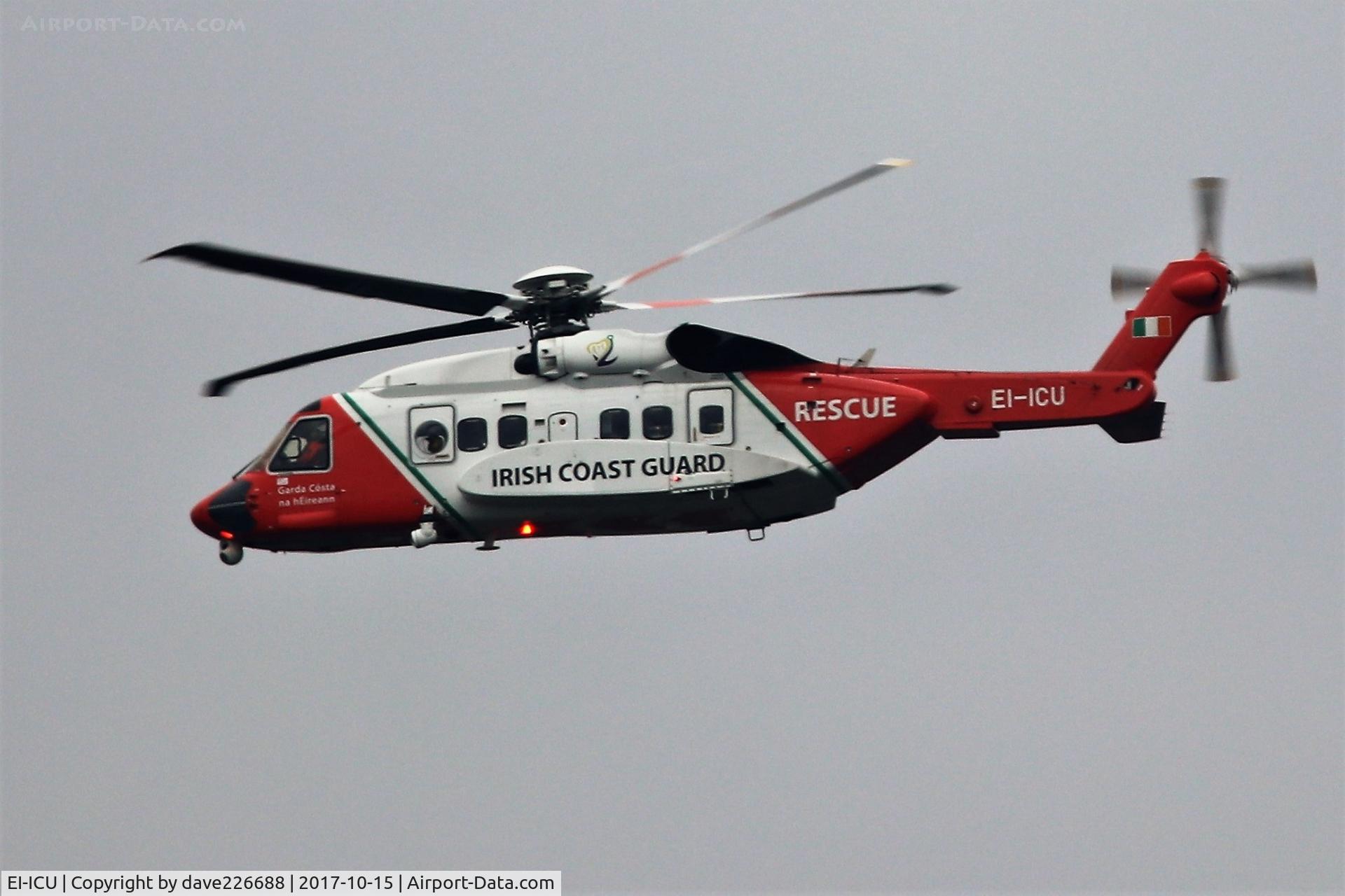 EI-ICU, 2006 Sikorsky S-92A C/N 920034, Sikorsky of the irish coastguard over Sandhurst