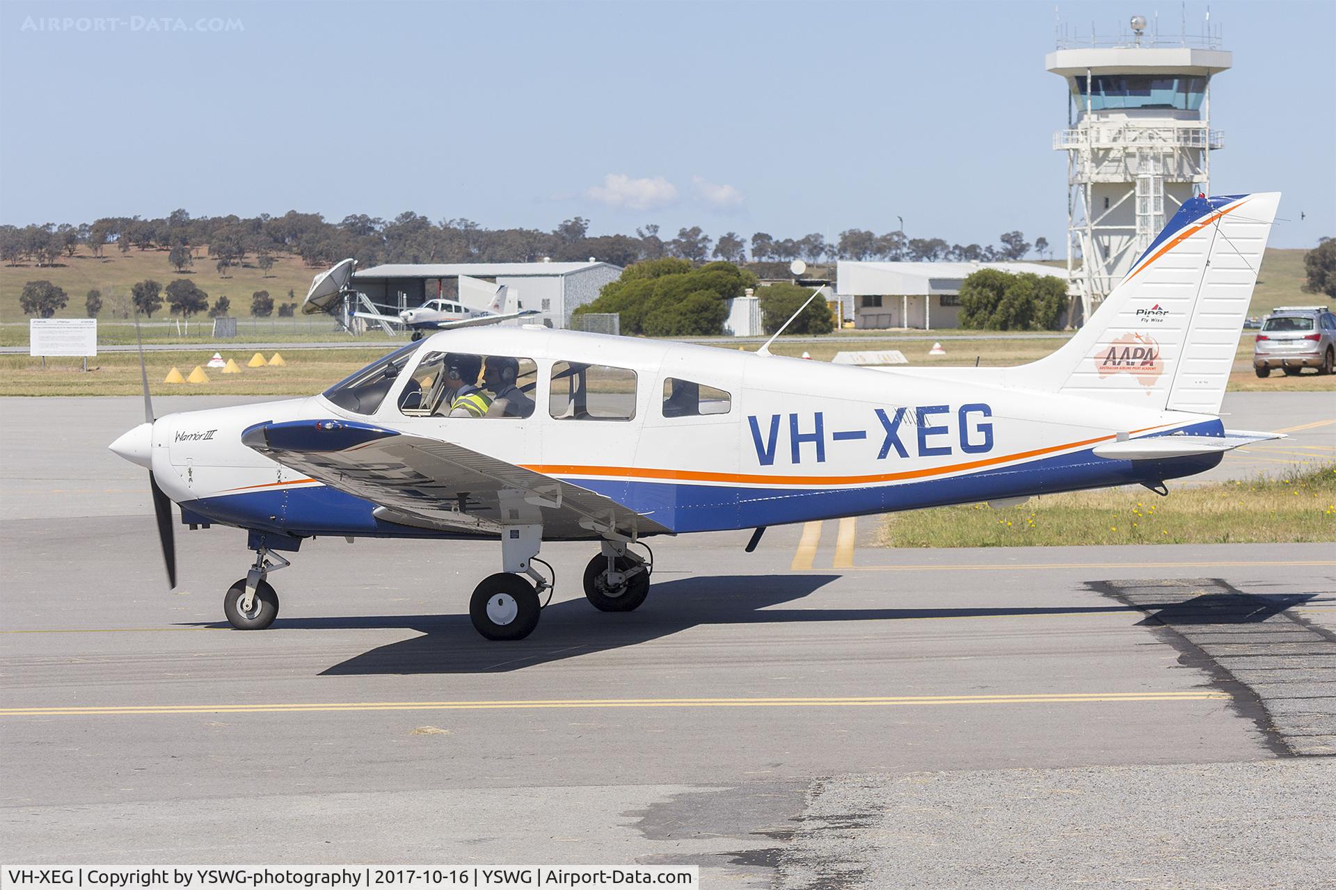 VH-XEG, 2009 Piper PA-28-161 Cherokee Warrior III C/N 2842337, Australian Airline Pilot Academy (VH-XEG) Piper PA-28-161 Cherokee Warrior III at taxiing Wagga Wagga Airport