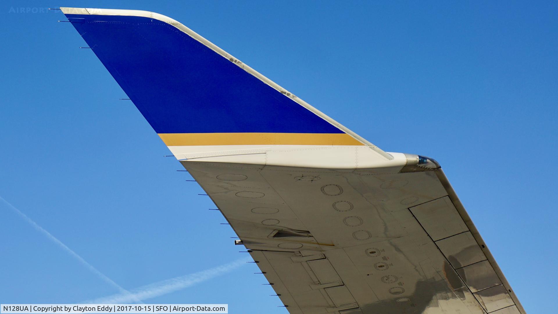 N128UA, 2000 Boeing 747-422 C/N 30023, SFO 2017.