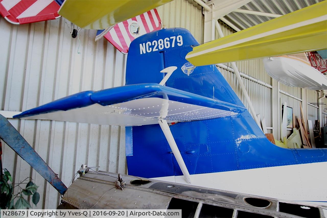 N28679, Grumman G-44A Widgeon Widgeon C/N 1218, Grumman G-44A Widgeon, Tail close up detail, Historic Seaplane Museum at Biscarrosse