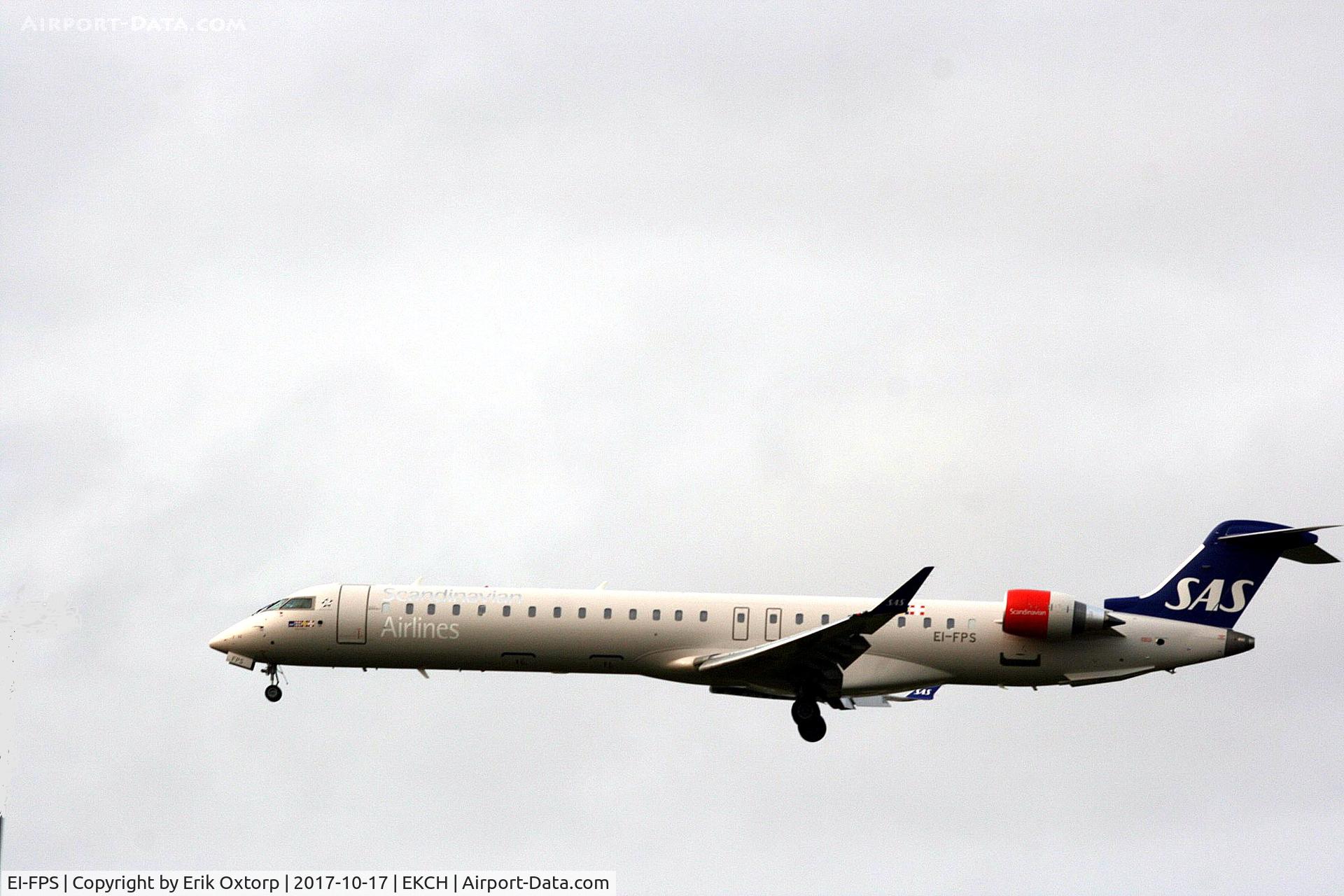 EI-FPS, 2017 Bombardier CRJ 900LR (CL-600-2D24) C/N 15437, EI-FPS landing rw 22L