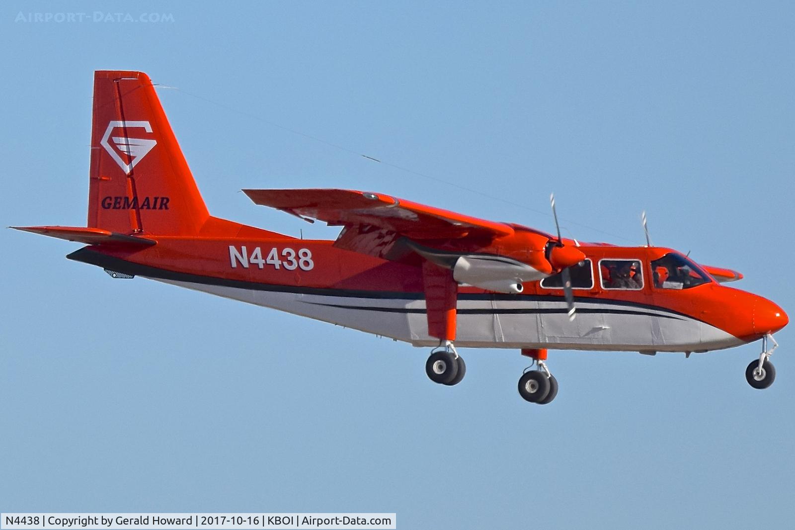 N4438, 1976 Britten-Norman BN-2A-20 Islander C/N 766, Landing RWY 10L.