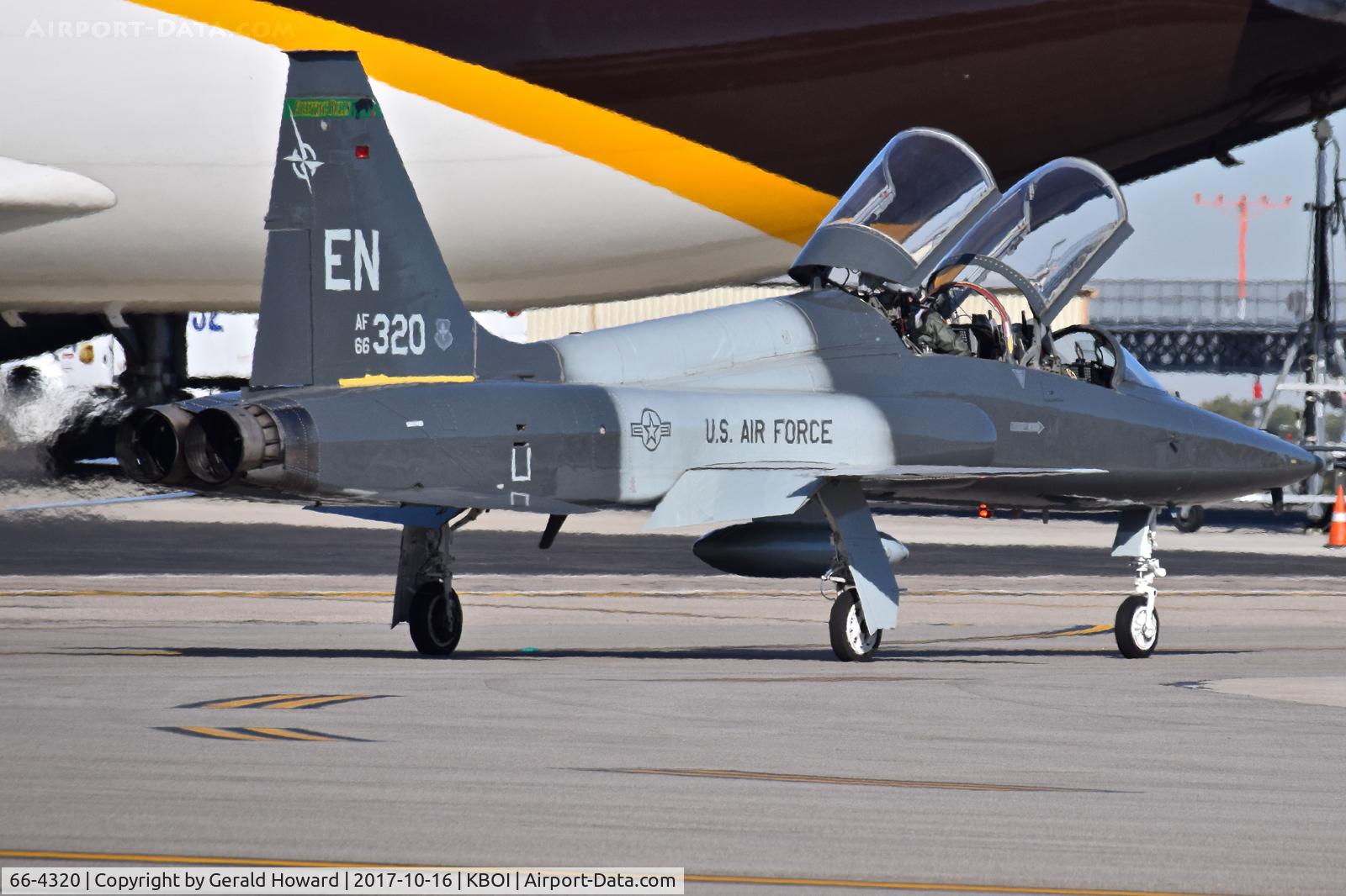 66-4320, 1966 Northrop T-38C Talon C/N N.5895, Taxiing to RWY 10R.  80th Fighter Wing, 