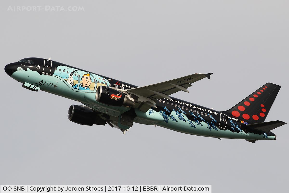 OO-SNB, 2001 Airbus A320-214 C/N 1493, ebbr