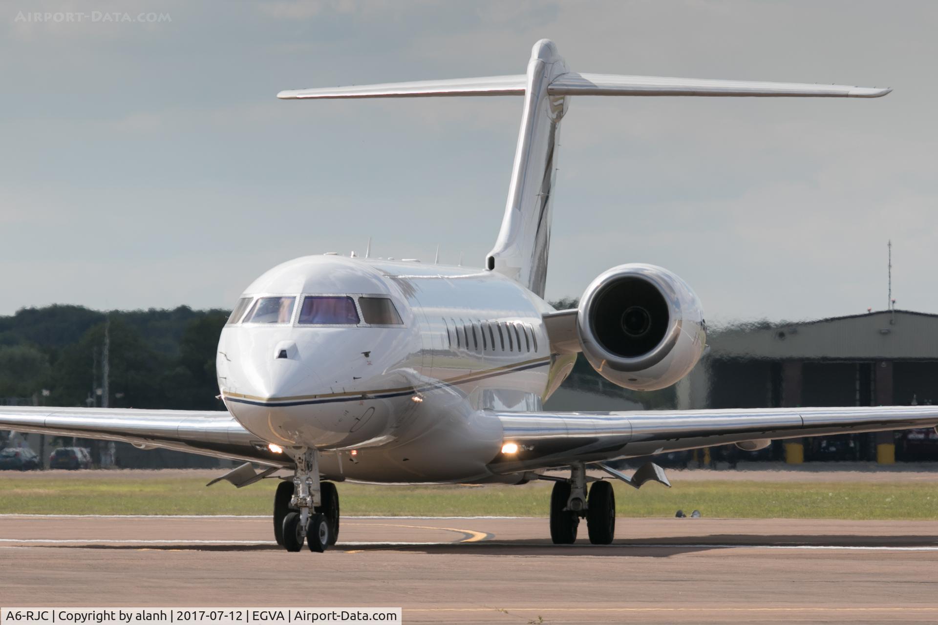 A6-RJC, Bombardier BD-700 Global 5000 C/N 9600, Taxiiing after arrival at RIAT 2017