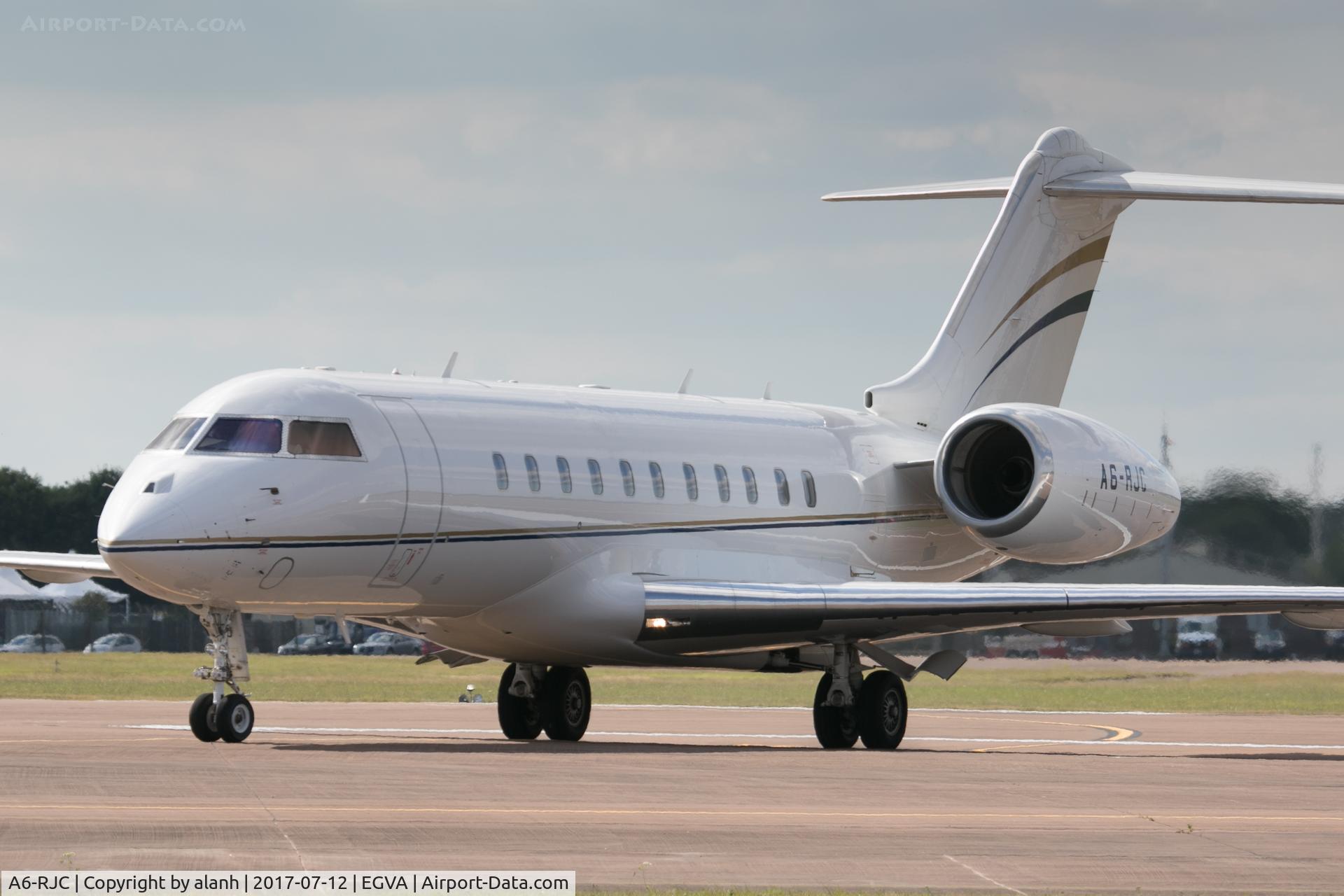 A6-RJC, Bombardier BD-700 Global 5000 C/N 9600, Taxiiing after arrival at RIAT 2017